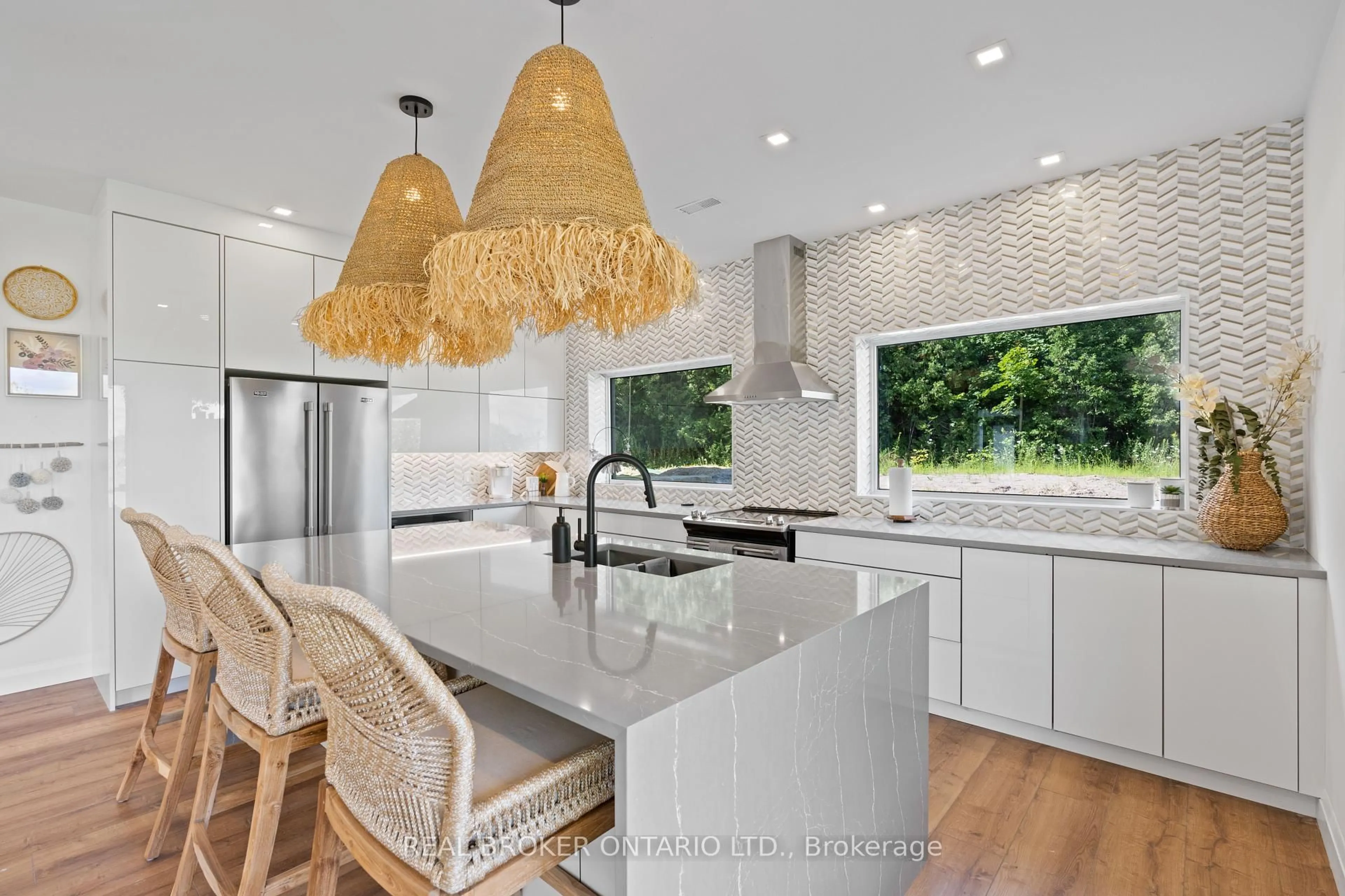 Contemporary kitchen, ceramic/tile floor for 31 Hemlock Ave, Tay Ontario L0K 2C0