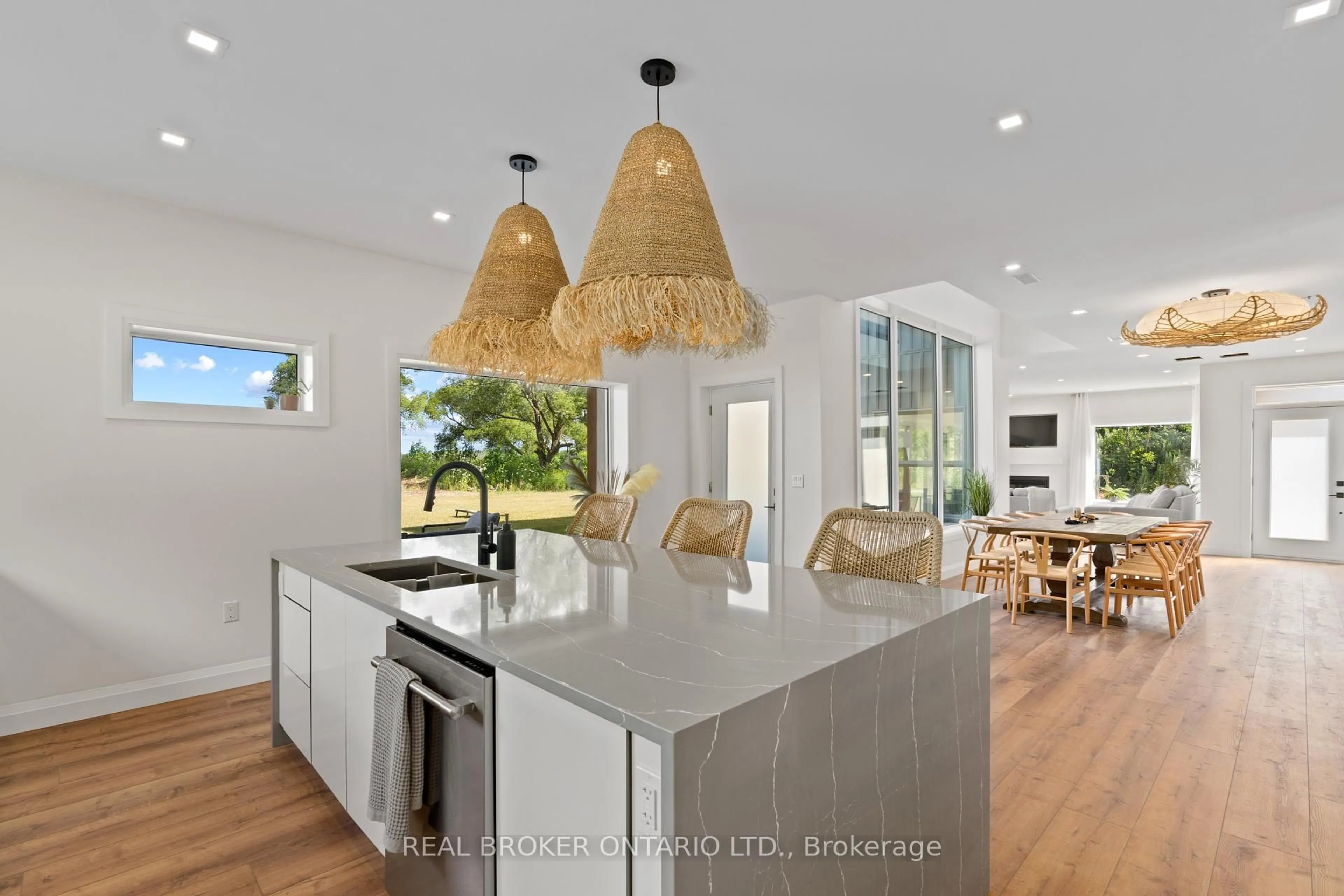 Open concept kitchen, unknown for 31 Hemlock Ave, Tay Ontario L0K 2C0