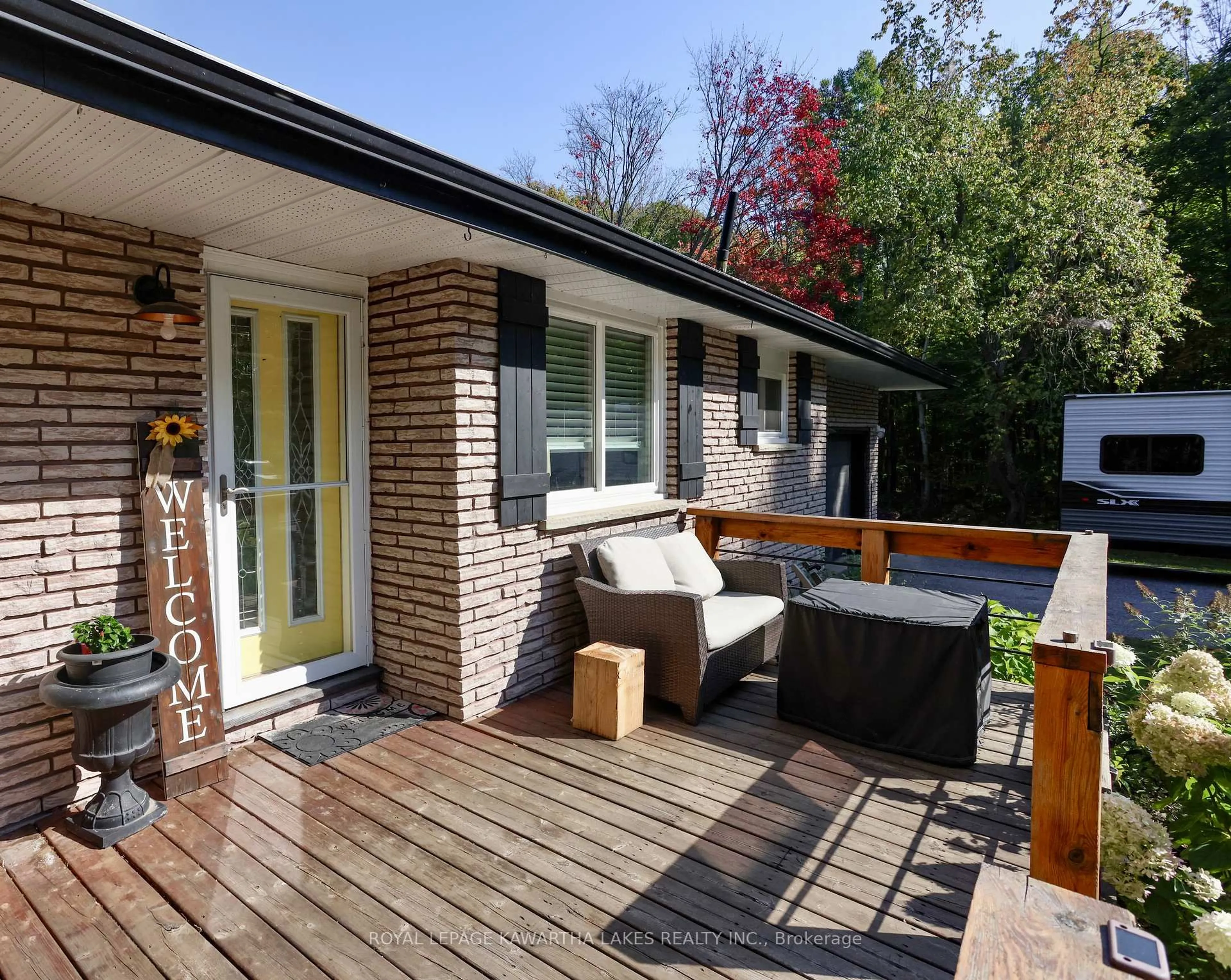 Patio, street for 1185 Zoschke Dr, Penetanguishene Ontario L9M 2C4