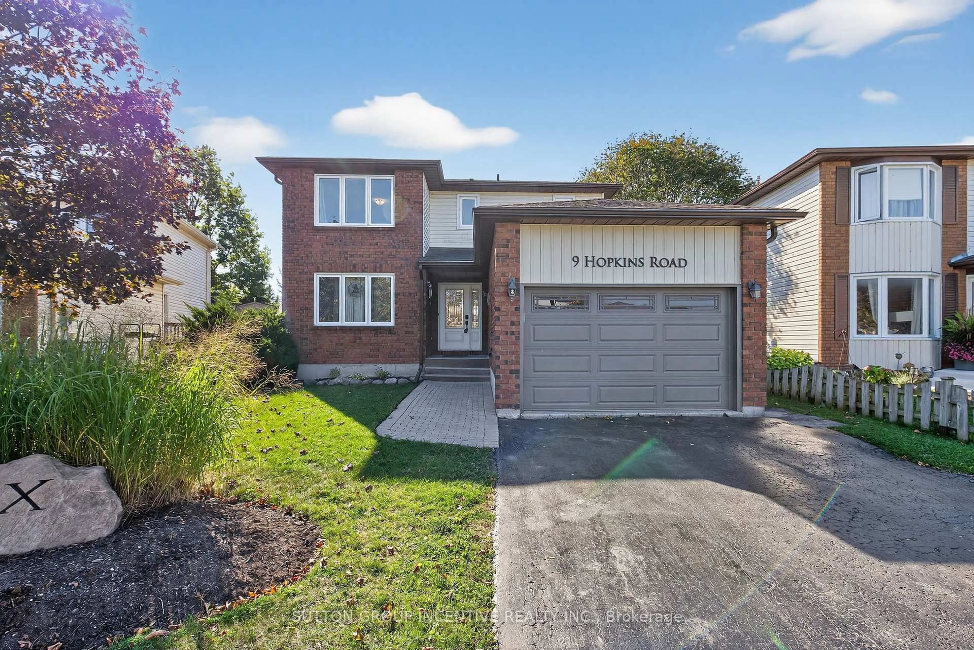 Home with brick exterior material, street for 9 Hopkins Rd, Barrie Ontario L4M 5X8