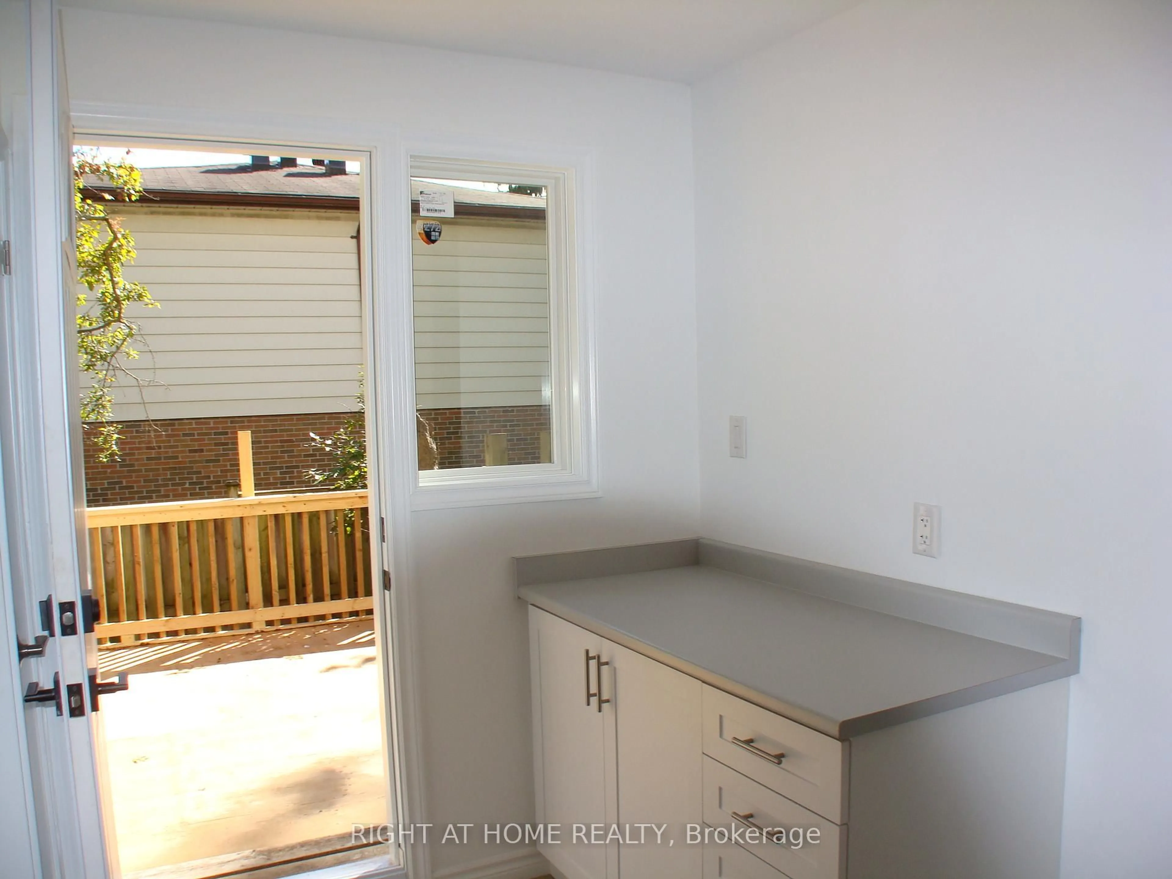 Unknown for 63 Ferris Lane #E3, Barrie Ontario L4M 5C4