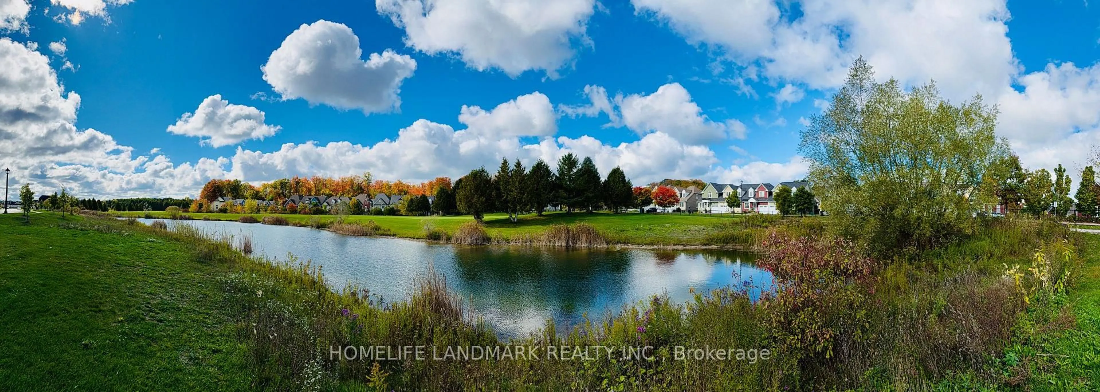 Blurry image for 30 Village Gate Dr, Wasaga Beach Ontario L9Z 0J7