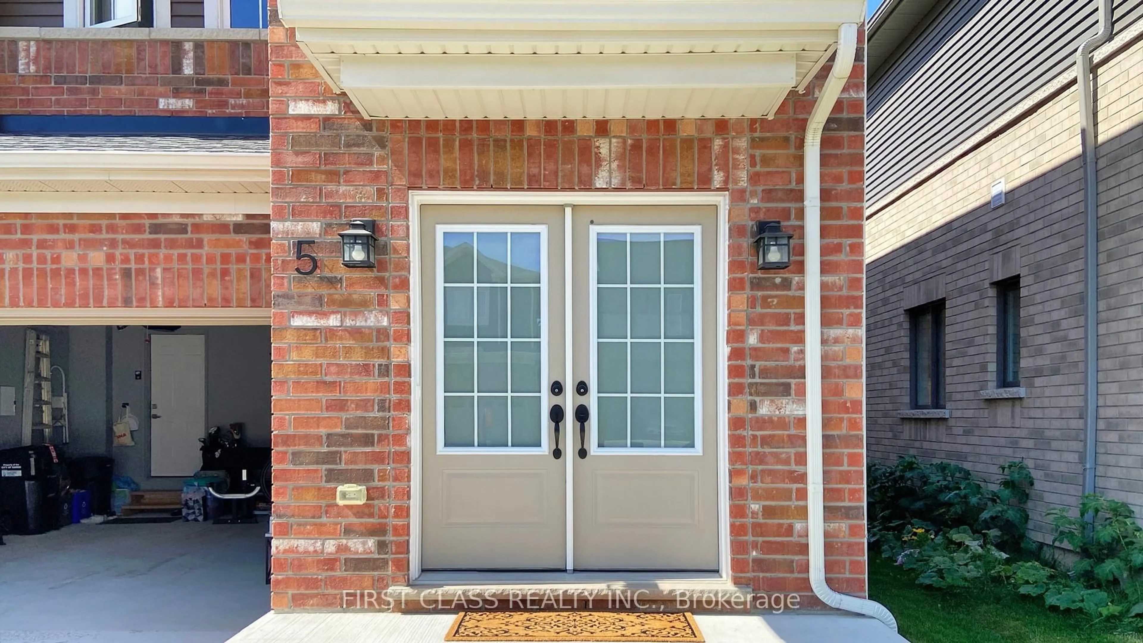 Unknown for 5 Harvest Cres, Barrie Ontario L9J 0T3