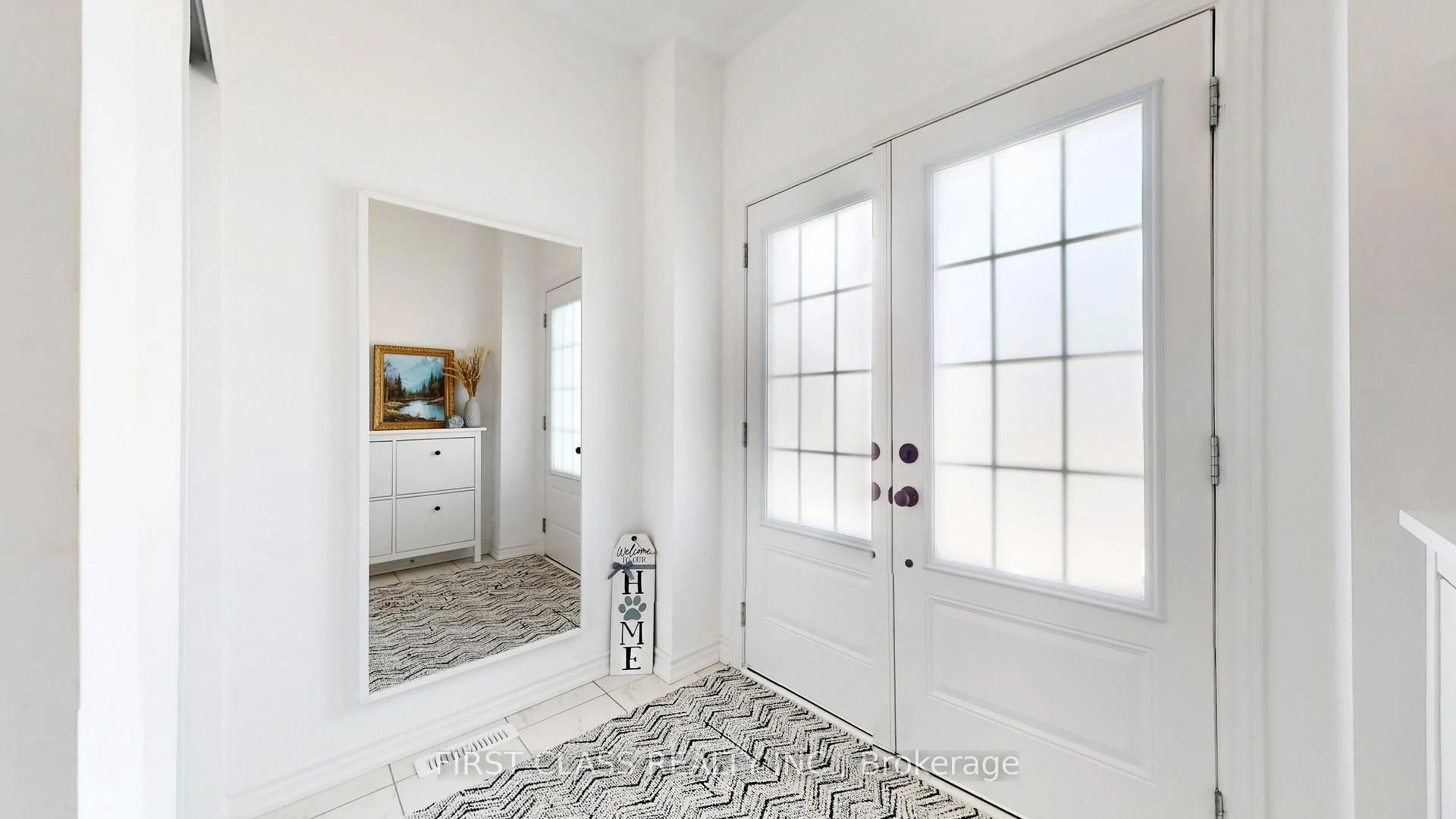 Indoor entryway for 5 Harvest Cres, Barrie Ontario L9J 0T3