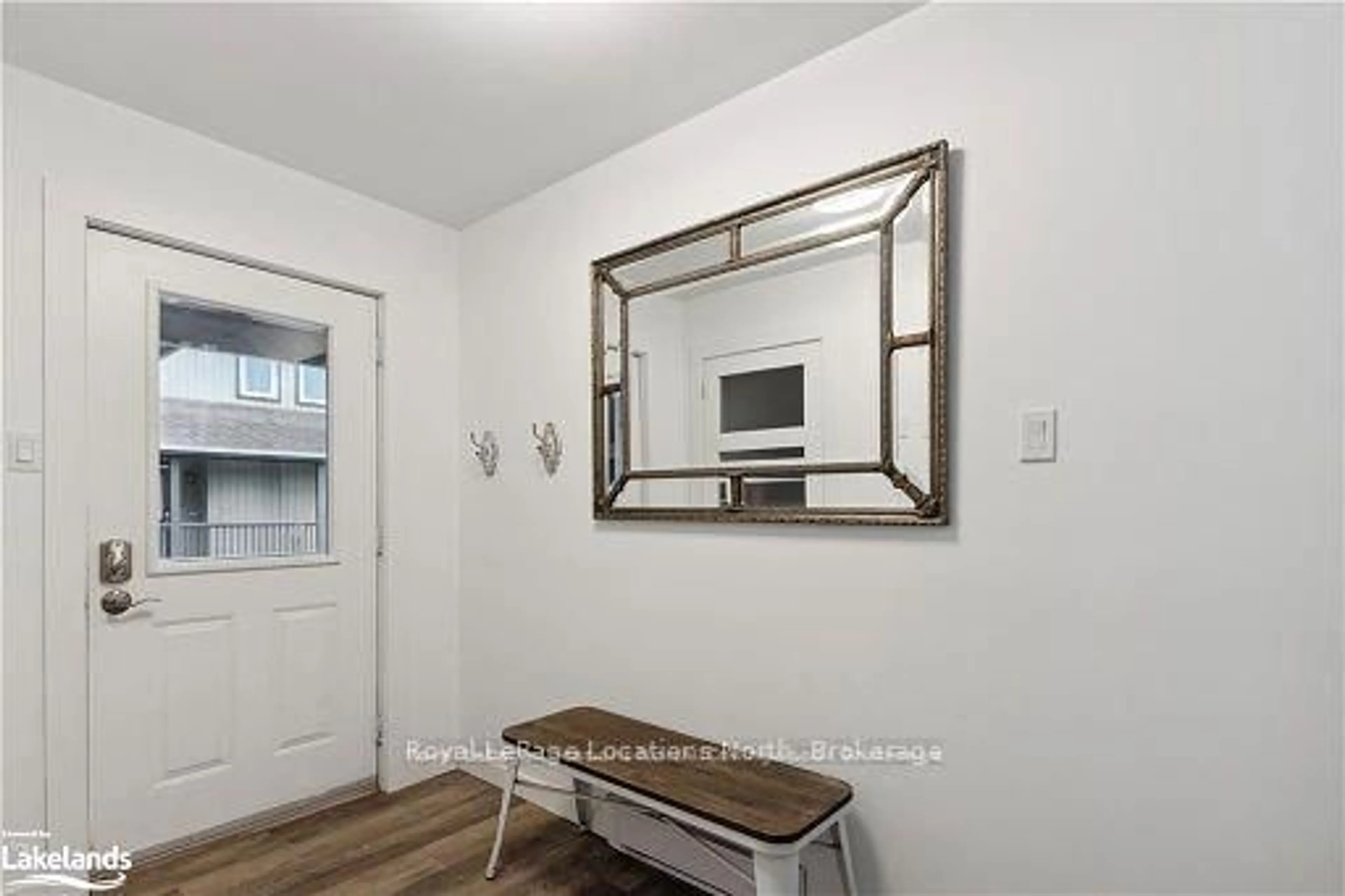 Indoor entryway for 784 JOHNSTON PARK Ave, Collingwood Ontario L9Y 5C7
