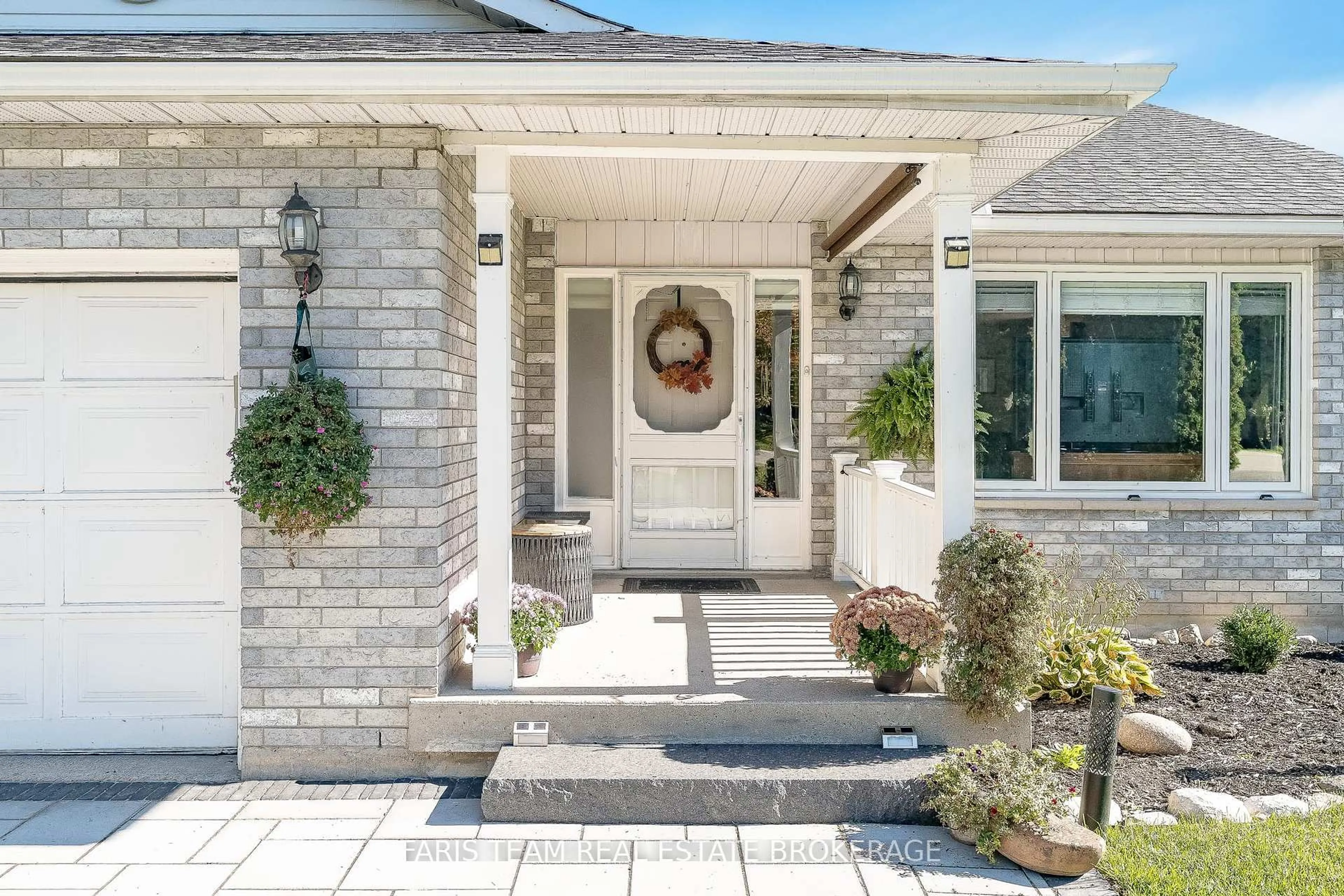 Home with brick exterior material, street for 325 Brewery Lane, Orillia Ontario L3V 7H5