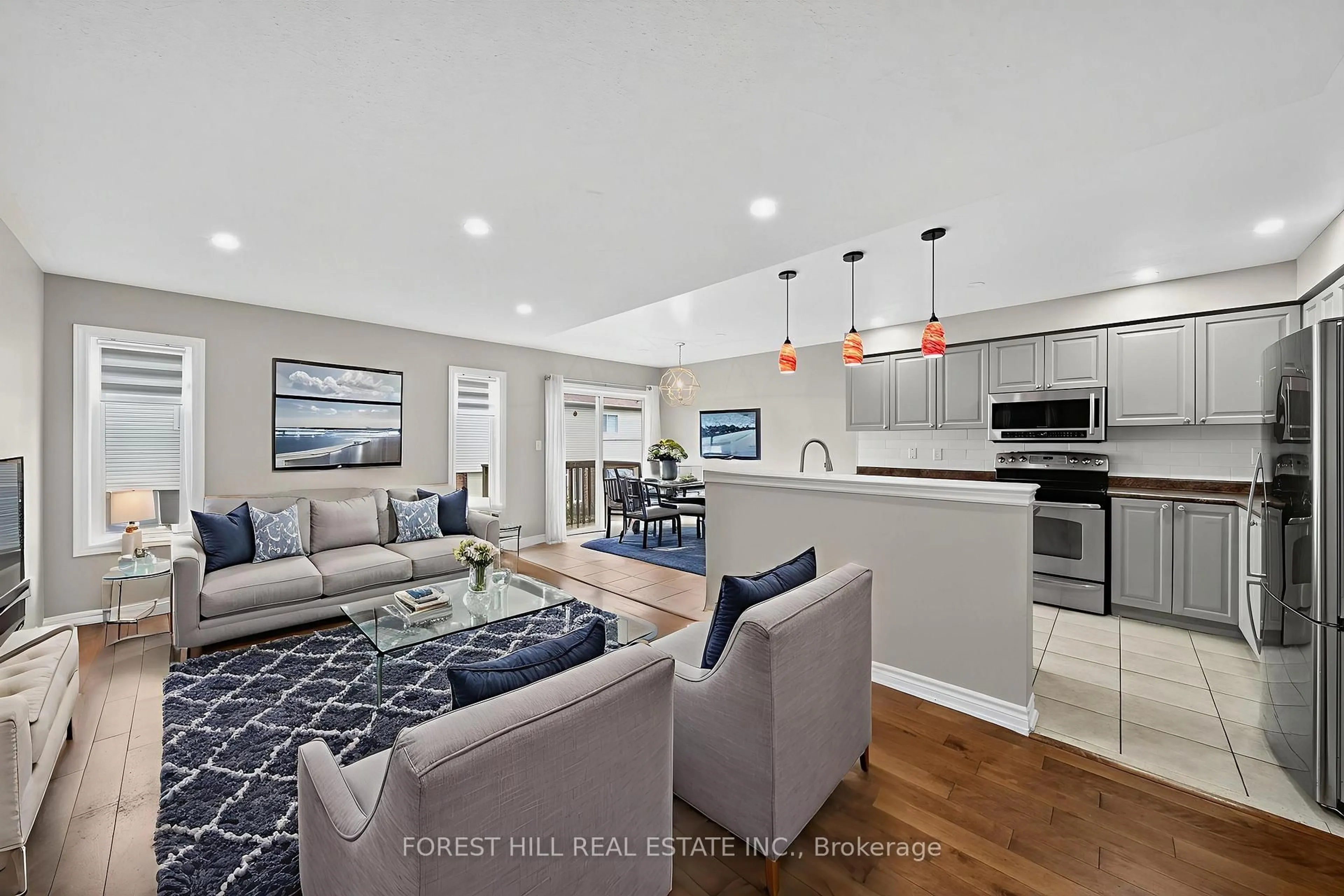 Open concept kitchen, ceramic/tile floor for 70 Diana Way, Barrie Ontario L4M 7H9