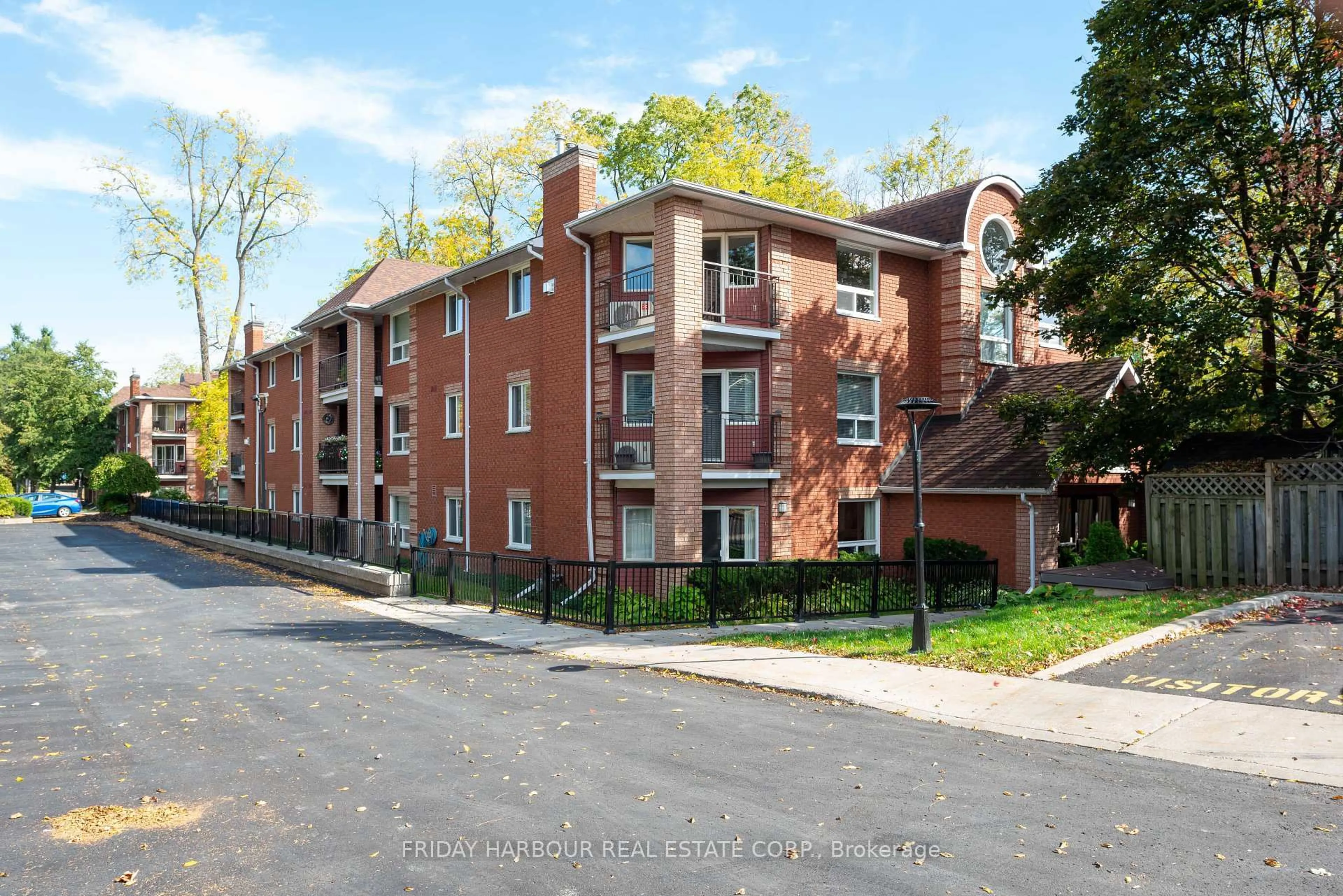 Unknown for 131 Clapperton St #206, Barrie Ontario L4M 3G3