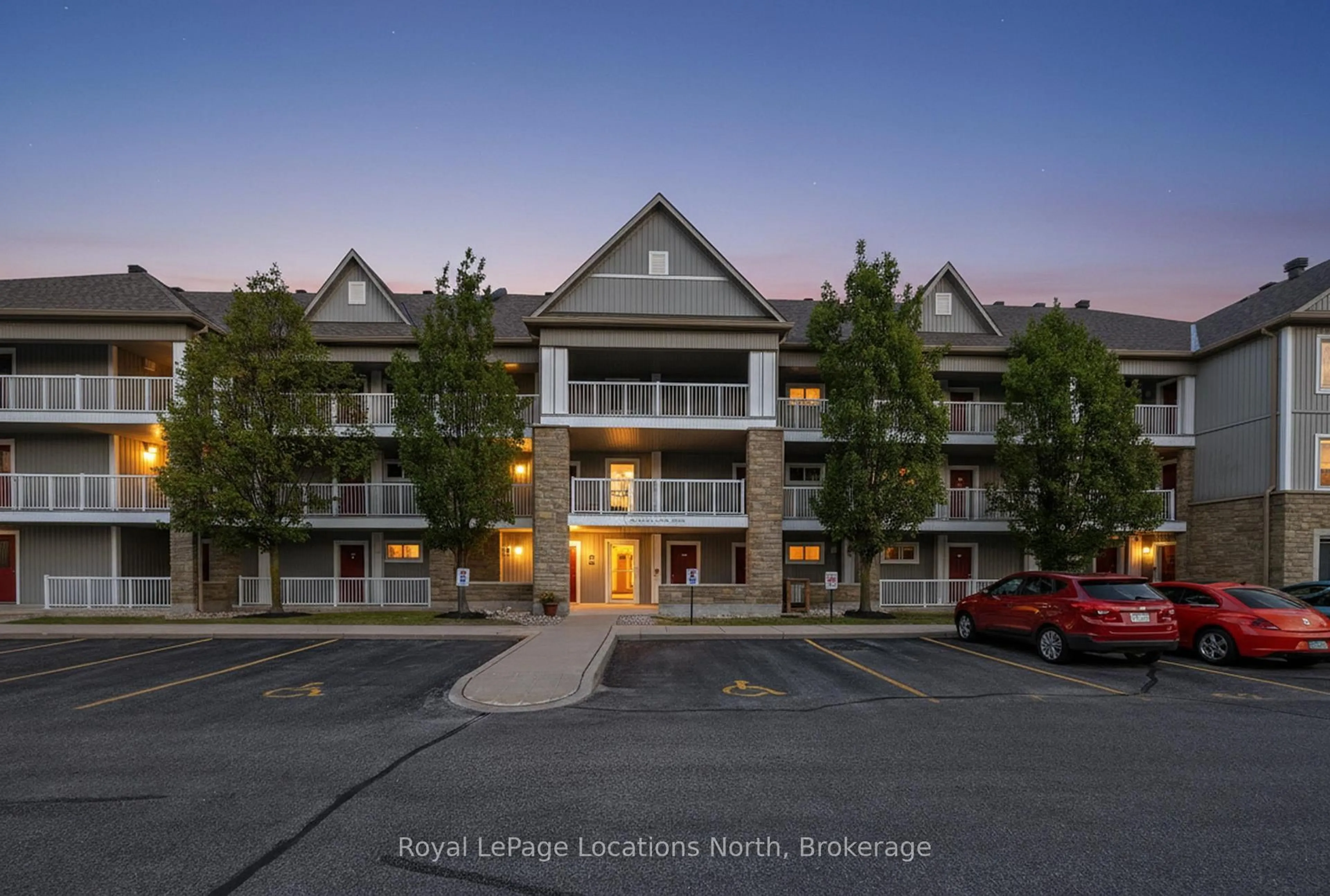 Patio, building for 40 Mulligan Lane #205, Wasaga Beach Ontario L9Z 0C5