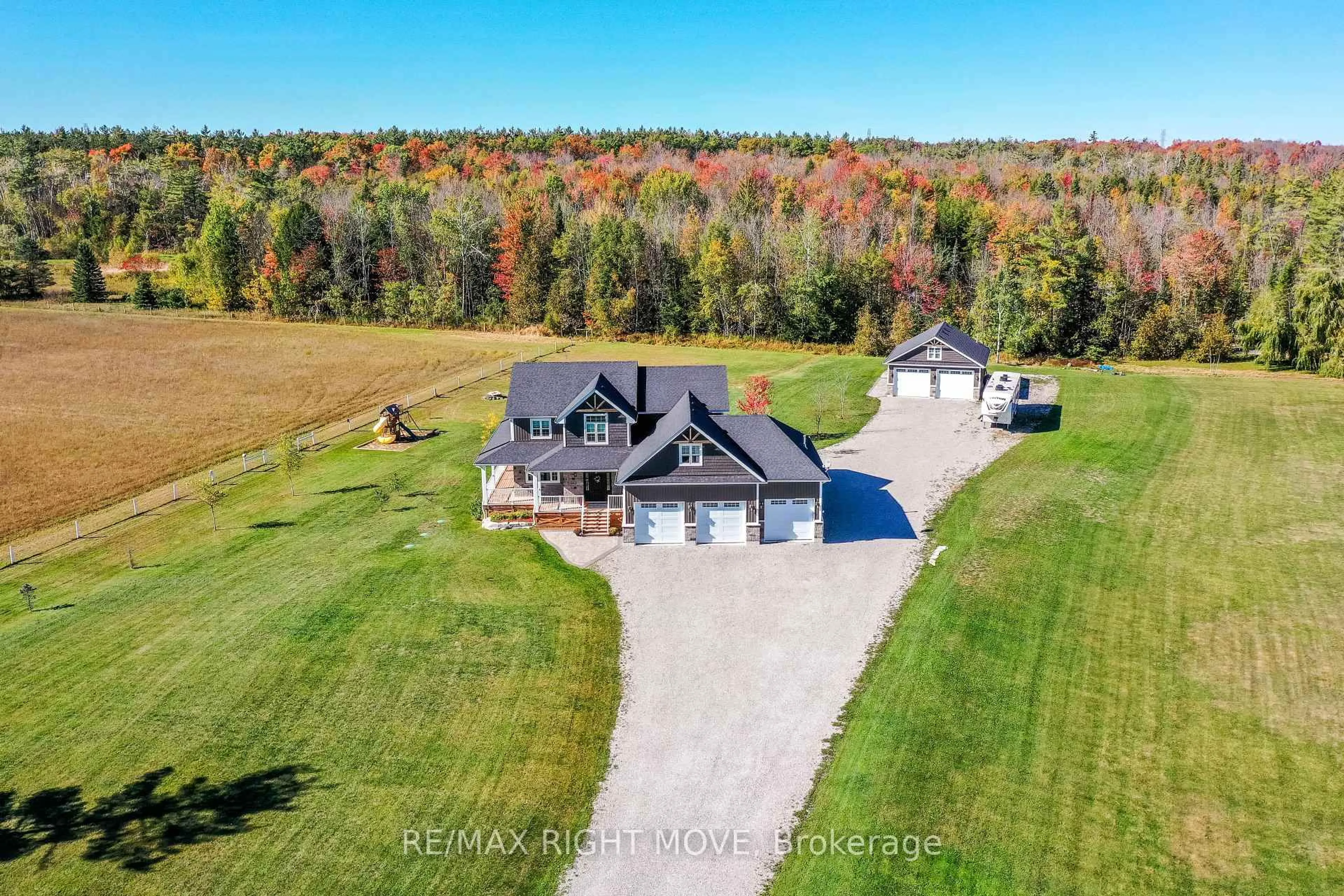 A pic from outside/outdoor area/front of a property/back of a property/a pic from drone, unknown for 2448 Stockdale Rd, Severn Ontario L3V 6P9