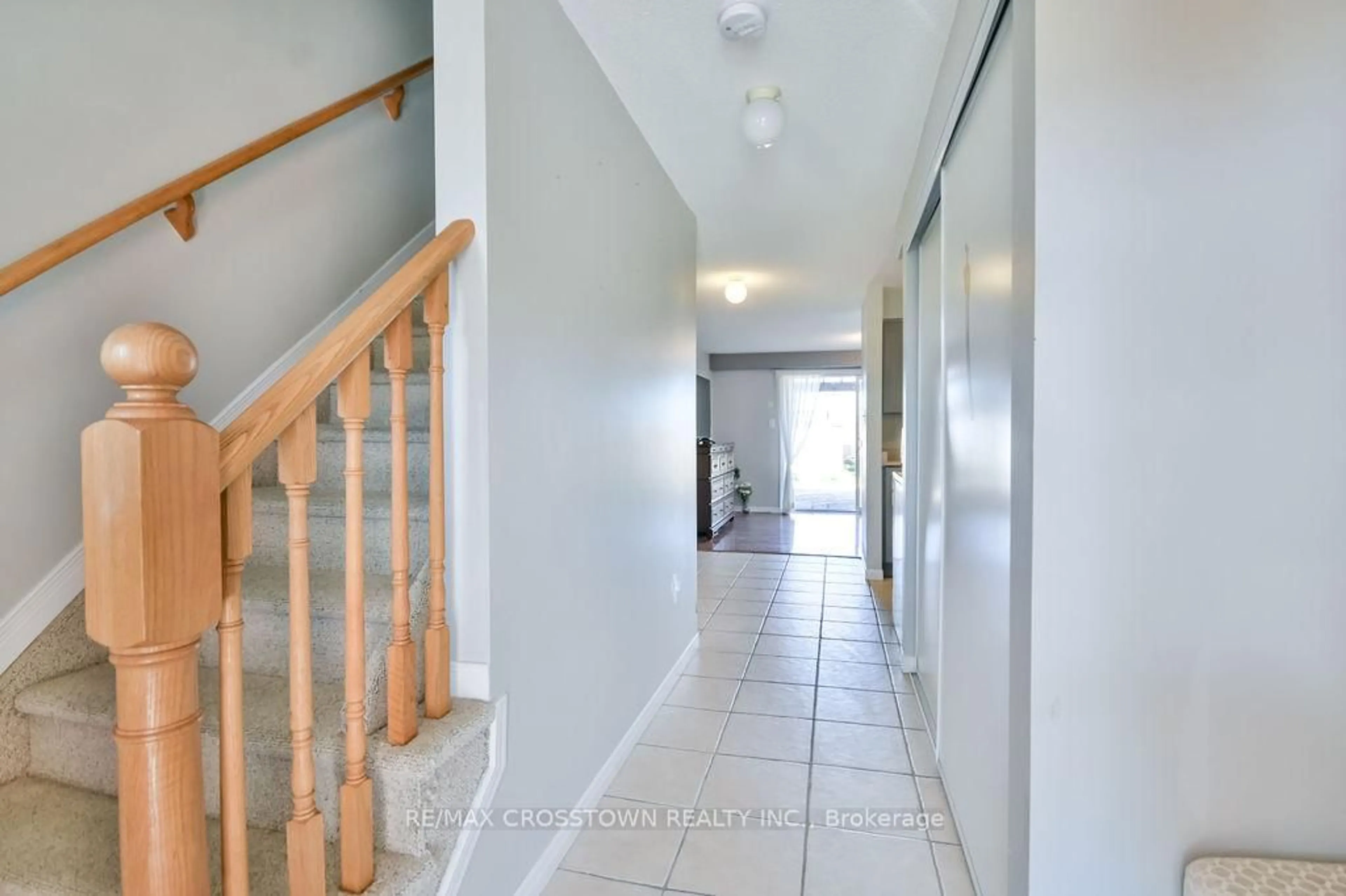 Unknown for 71 Goodwin Dr, Barrie Ontario L4M 3T1