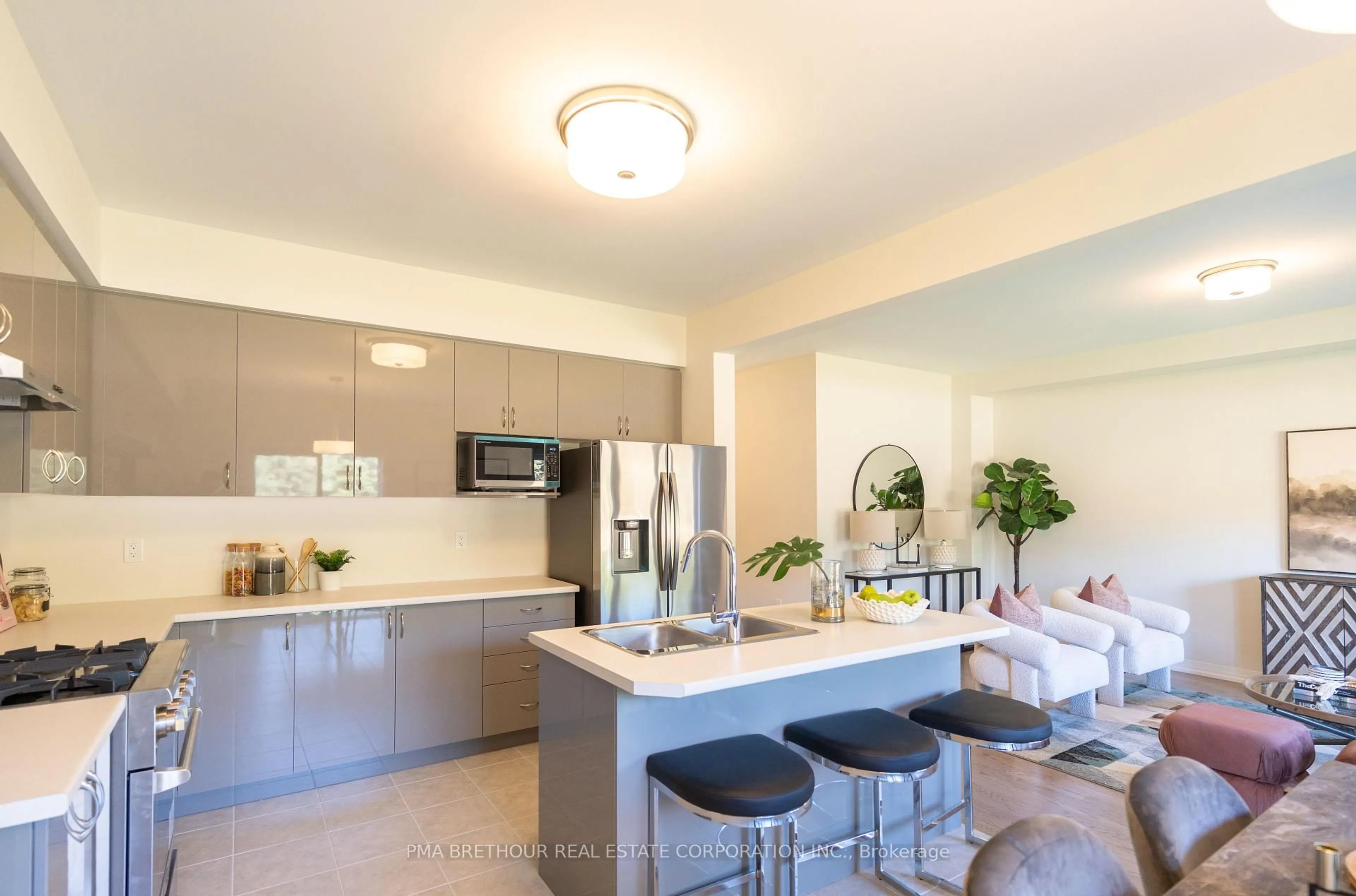 Open concept kitchen, ceramic/tile floor for 3026 Sandy Acres Ave, Severn Ontario L3V 0Y4
