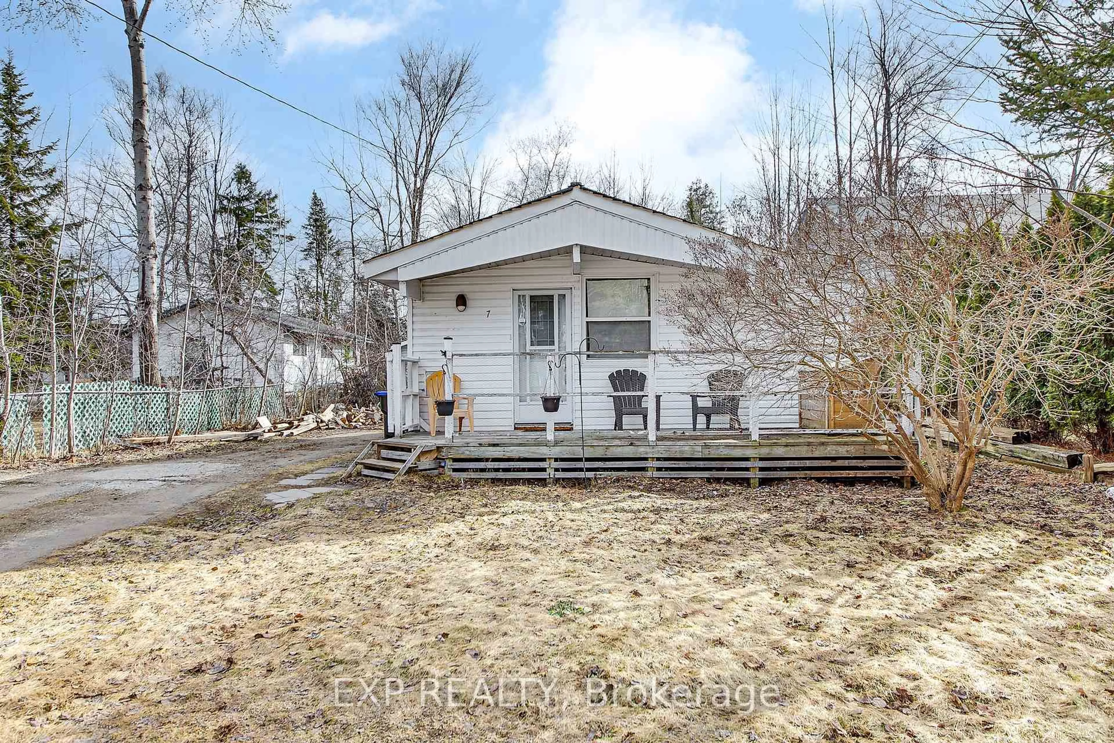 Shed for 7 60th St, Wasaga Beach Ontario L9Z 1V9