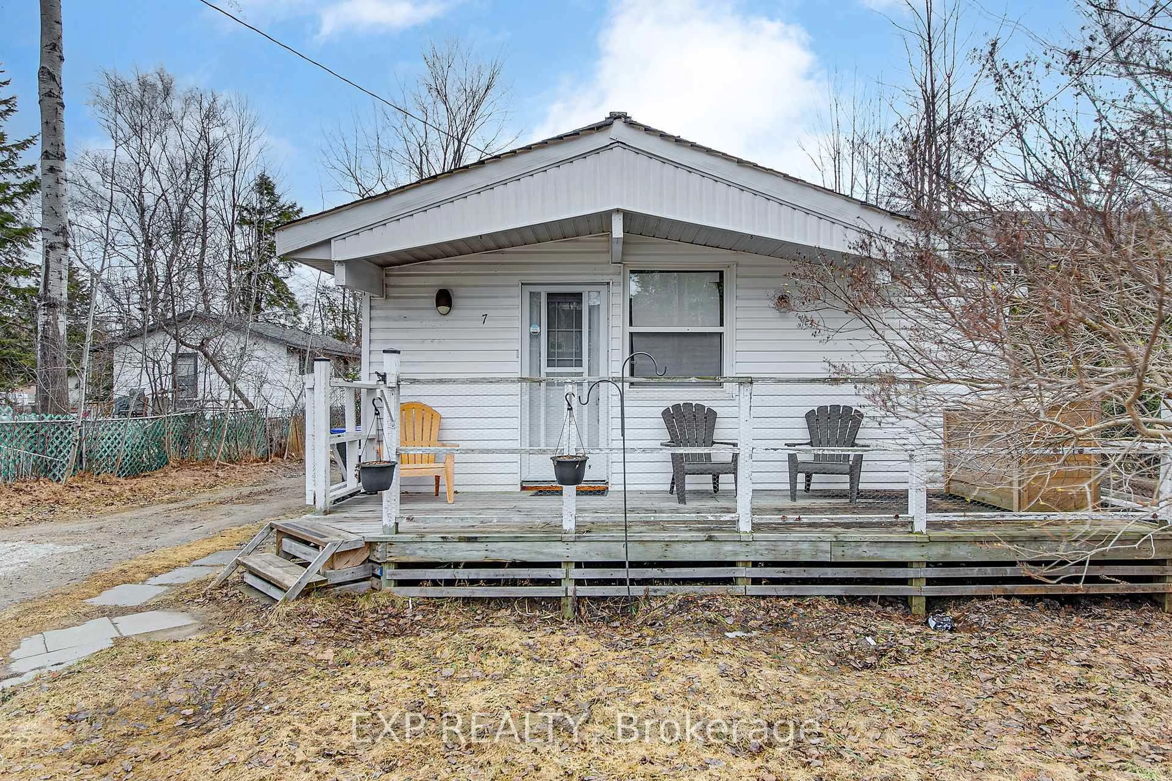 Shed for 7 60th St, Wasaga Beach Ontario L9Z 1V9