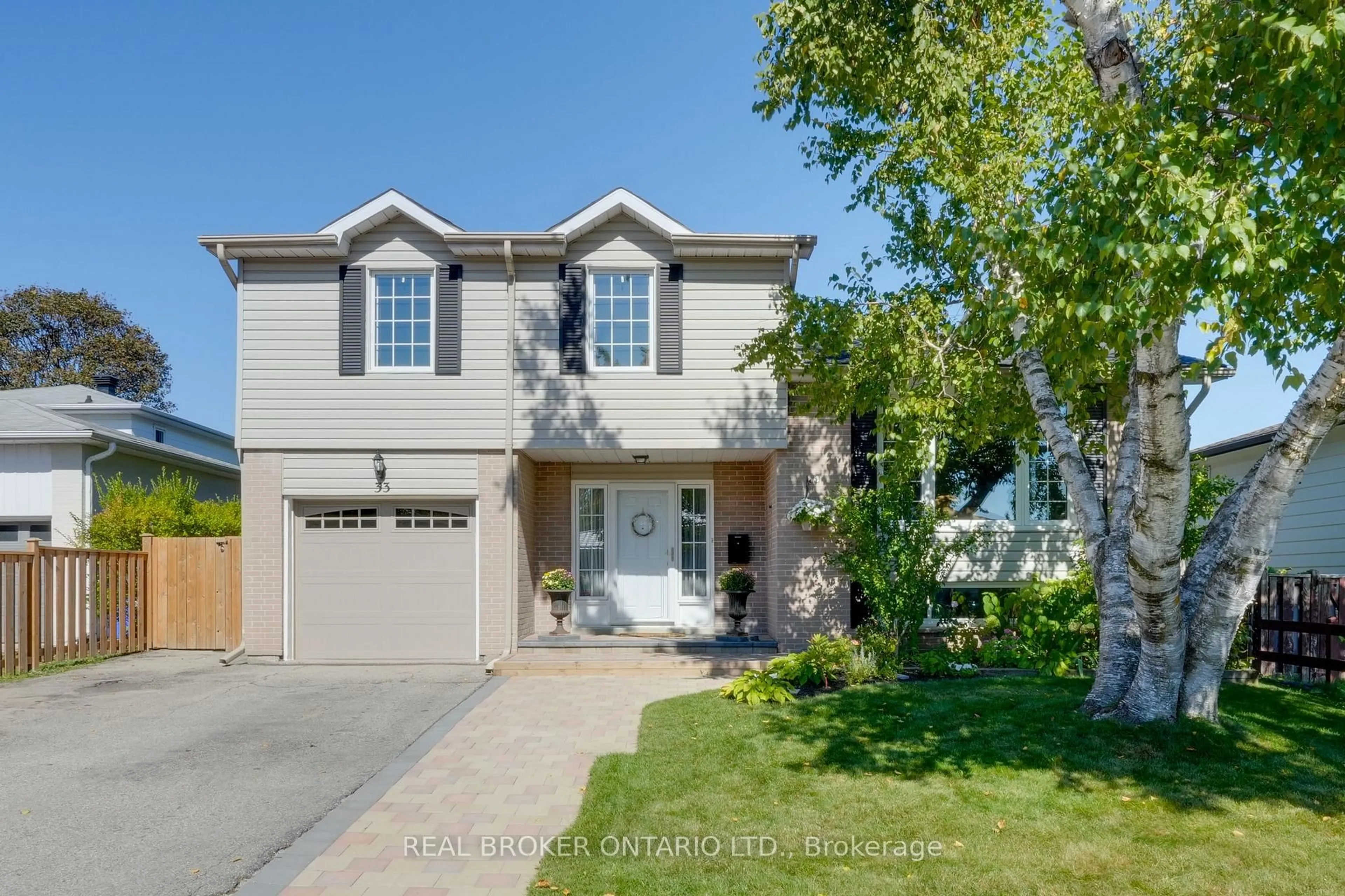 Unknown for 33 Porter Cres, Barrie Ontario L4M 5H8