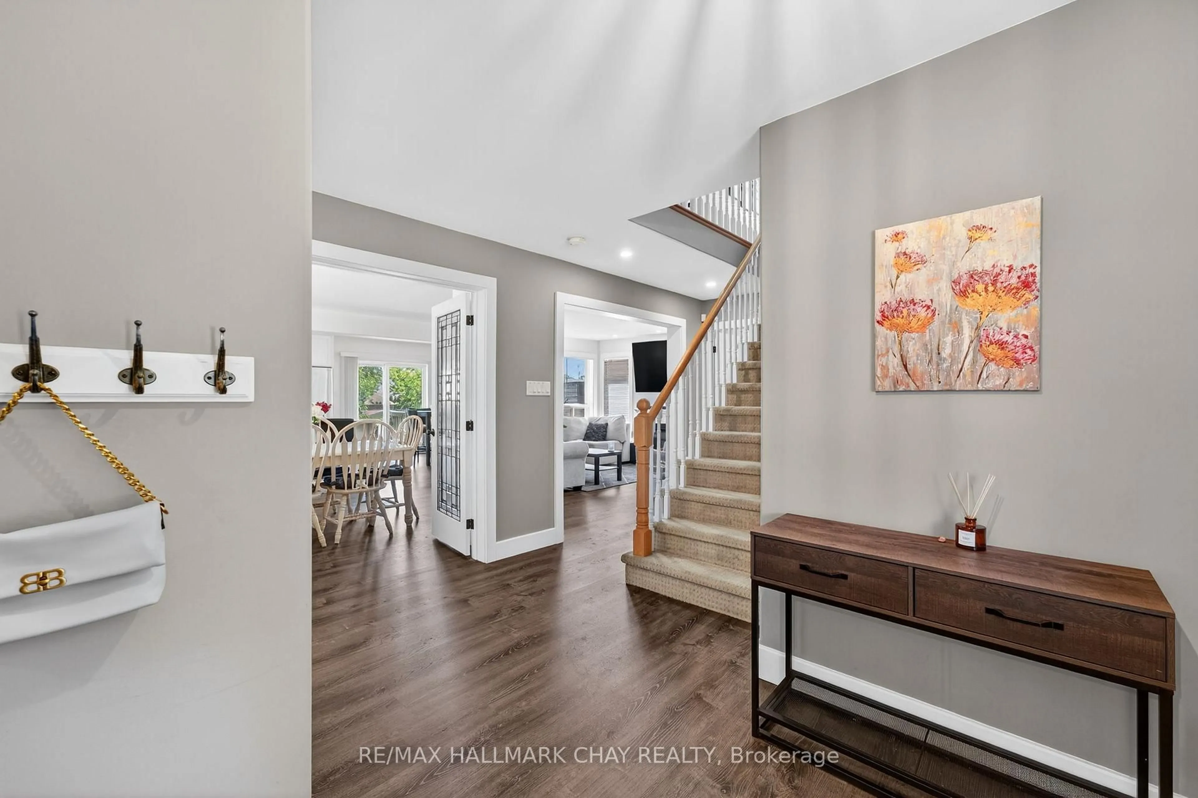 Indoor entryway for 3159 Bass Lake Sdrd, Orillia Ontario L3V 6H2