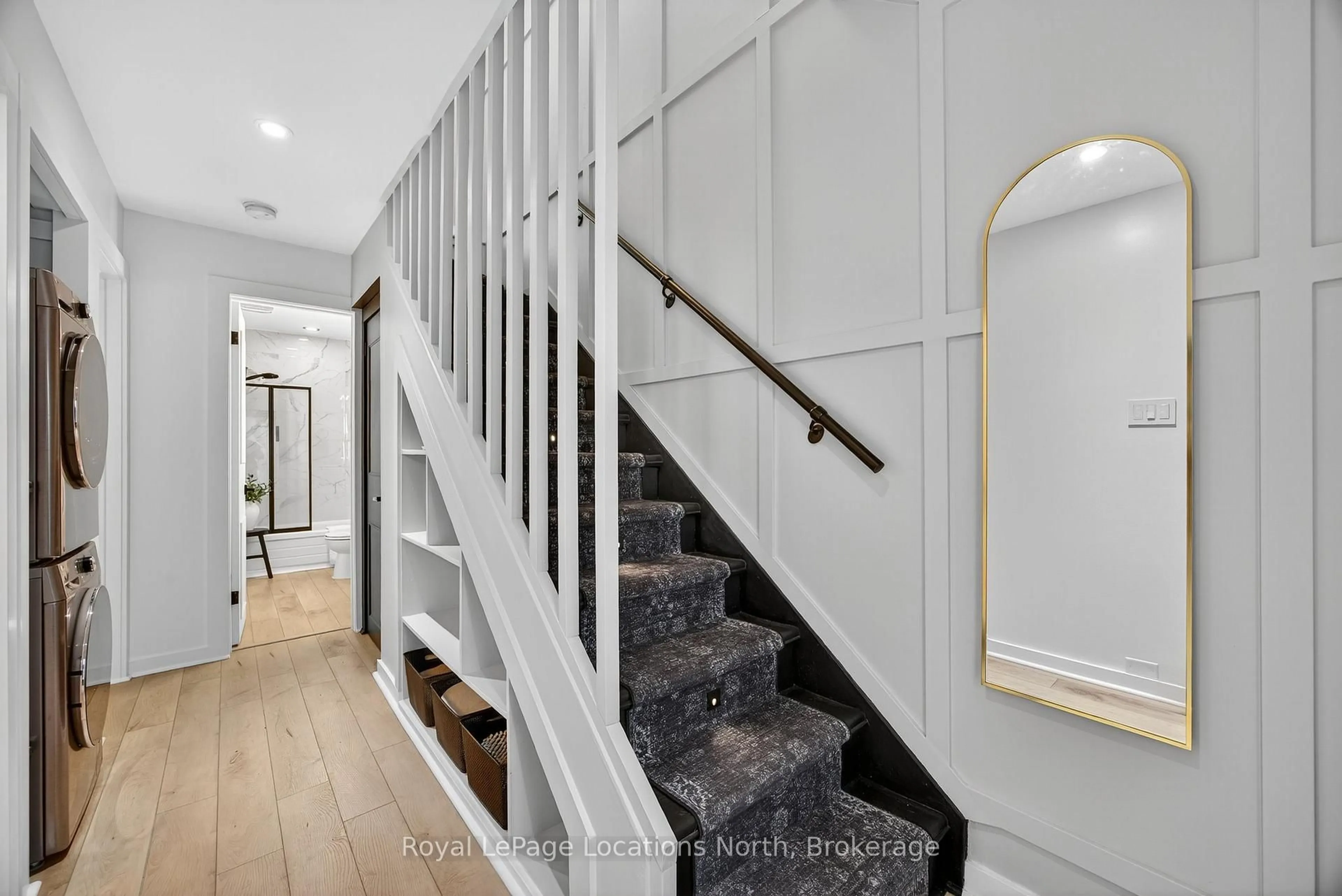 Stairs for 5 Dawson Dr #305, Collingwood Ontario L9Y 5B4