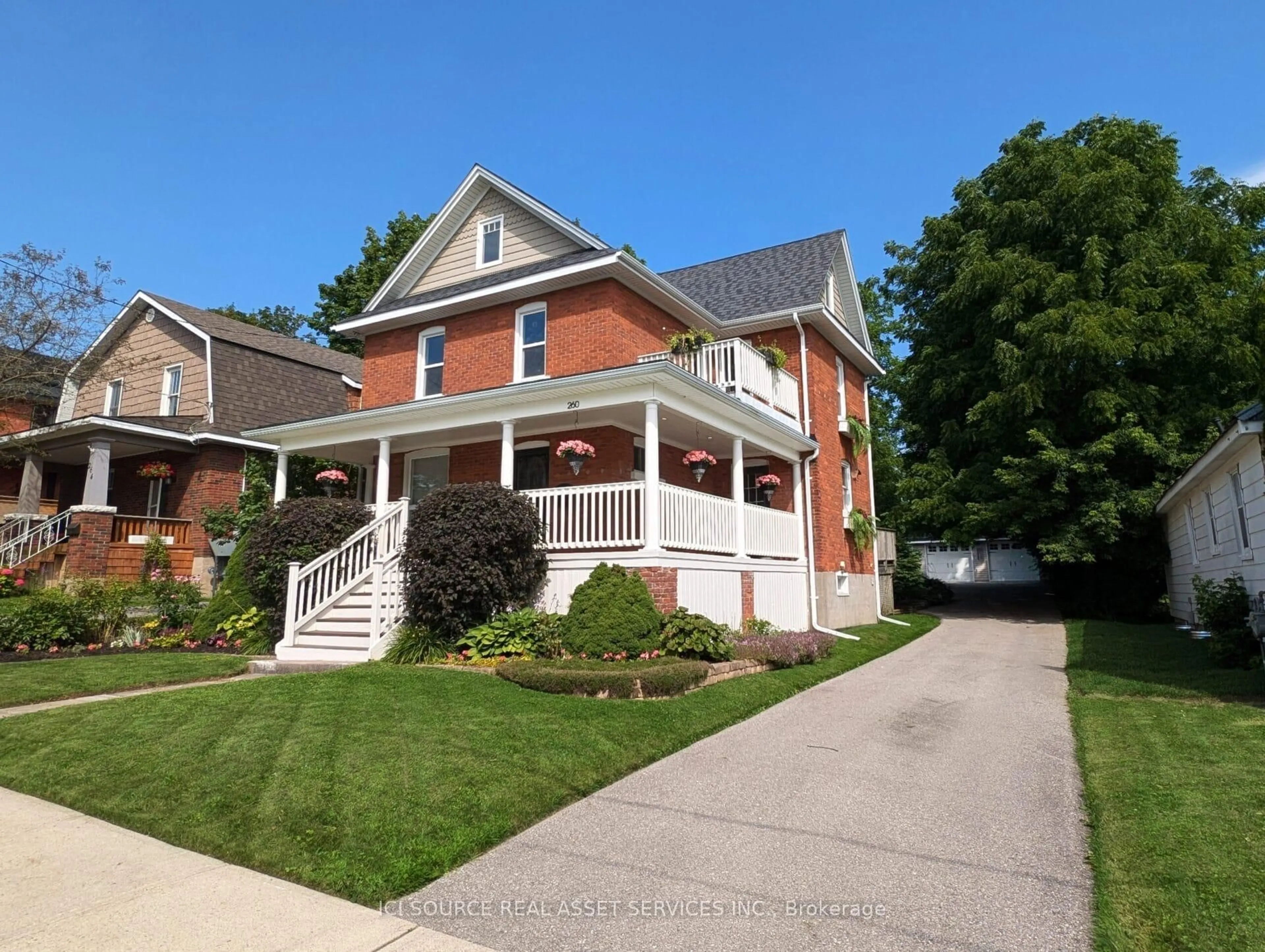 Home with brick exterior material, street for 260 Colborne St, Orillia Ontario L3V 2Z8