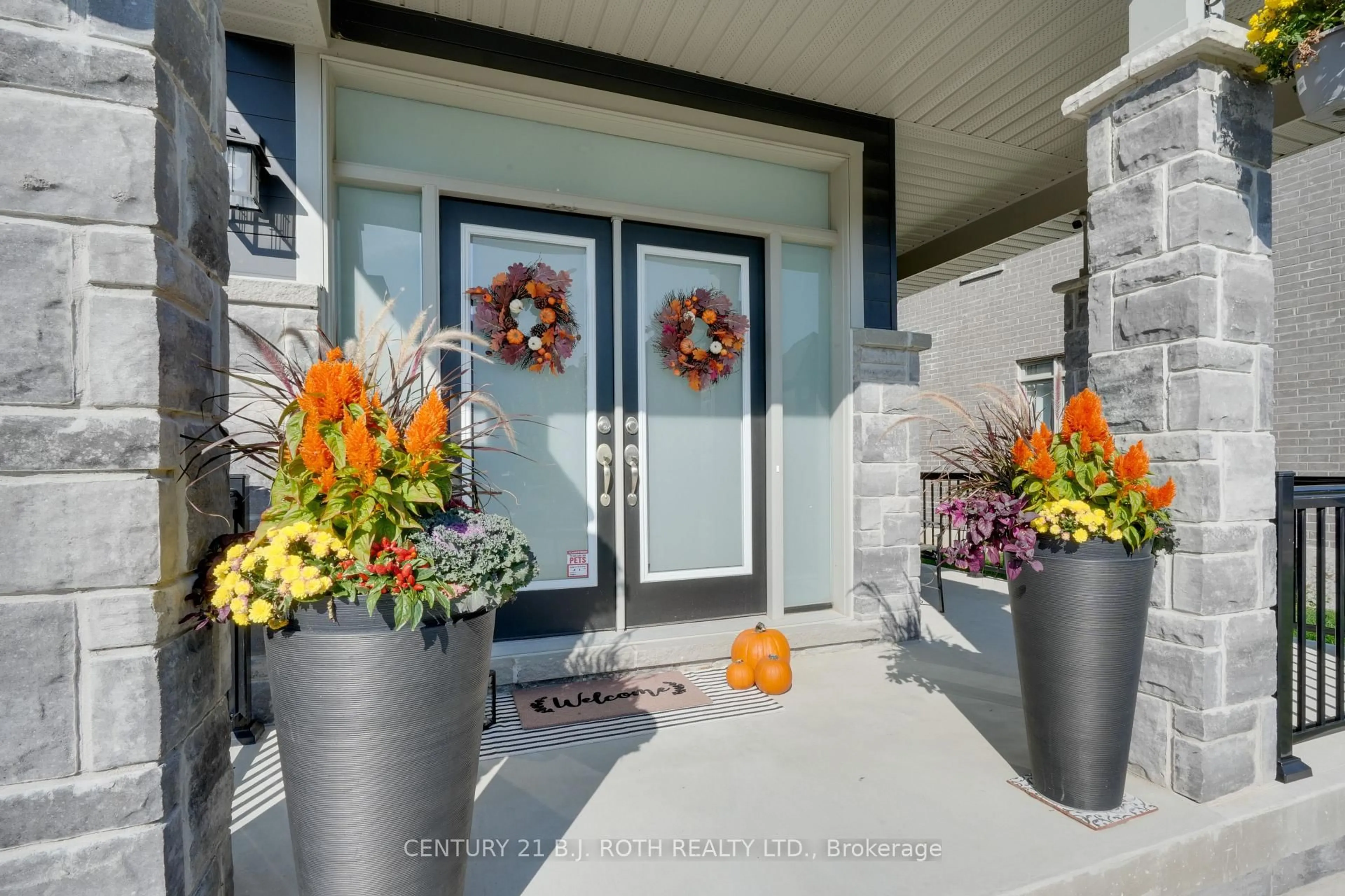 Indoor entryway for 99 FRANKLIN Tr, Barrie Ontario L9J 0J1