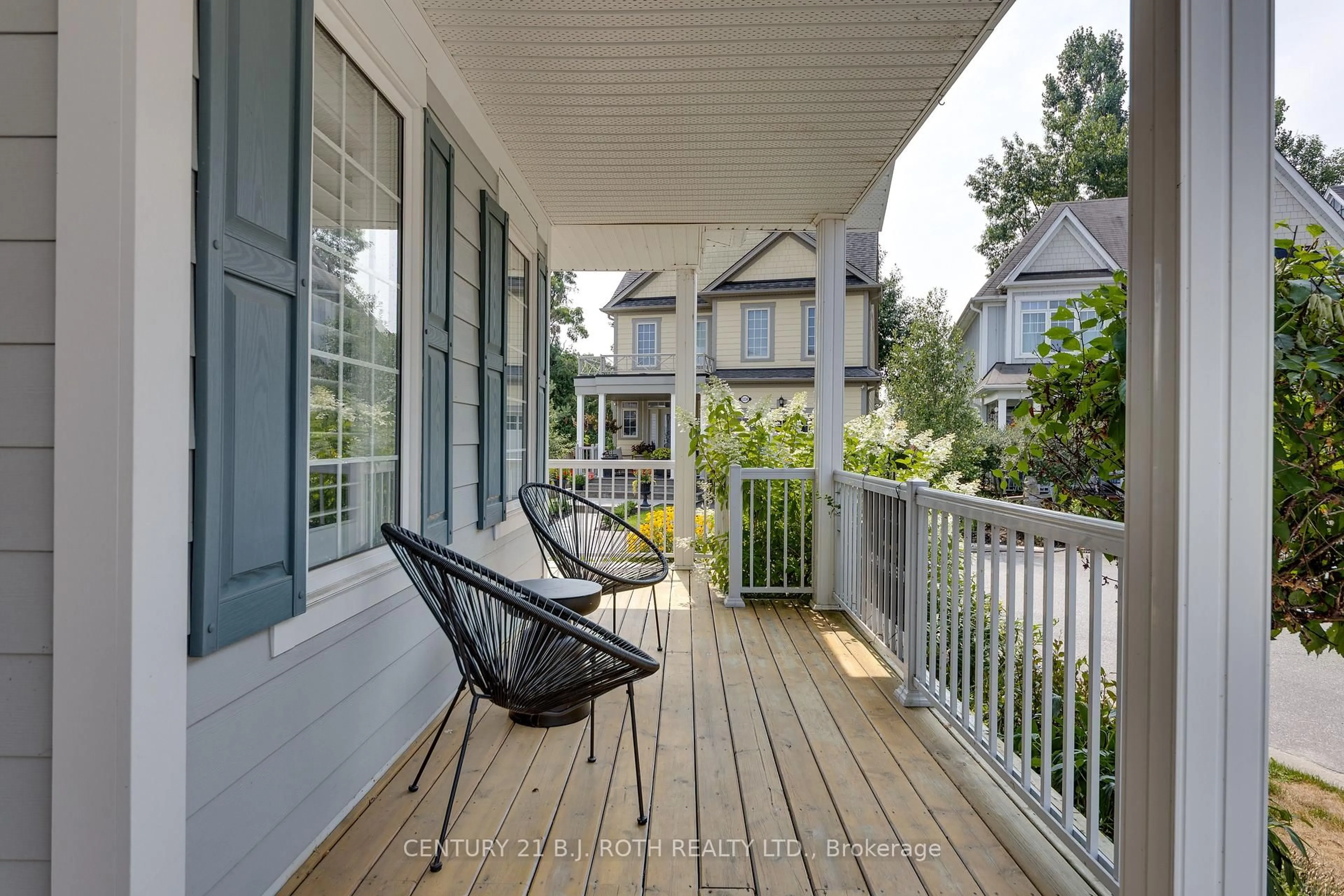 Patio, street for 3327 Summerhill Way, Severn Ontario L3V 0E1