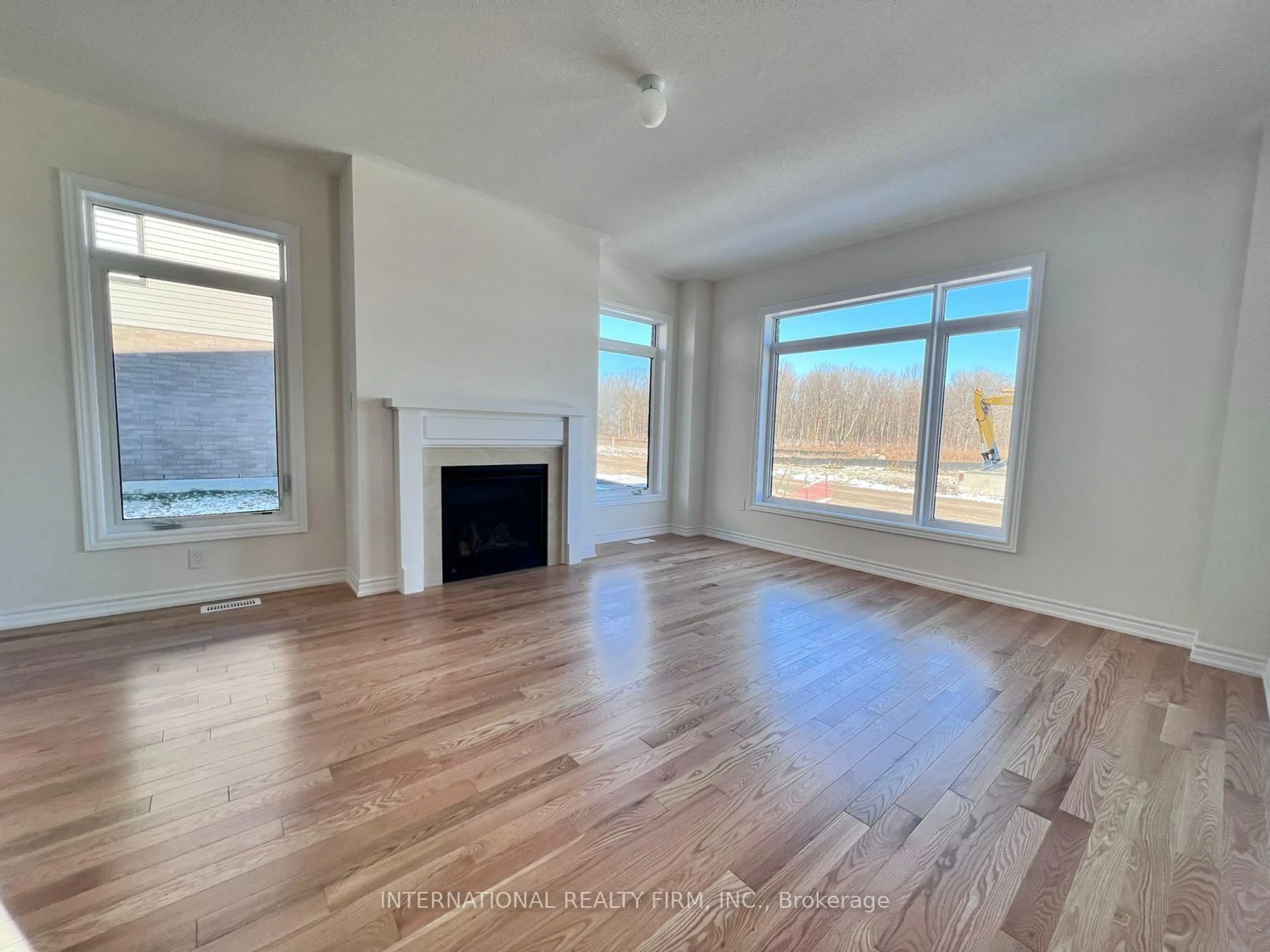 A pic of a room for 8 Zaba Rd, Barrie Ontario L9J 0L9