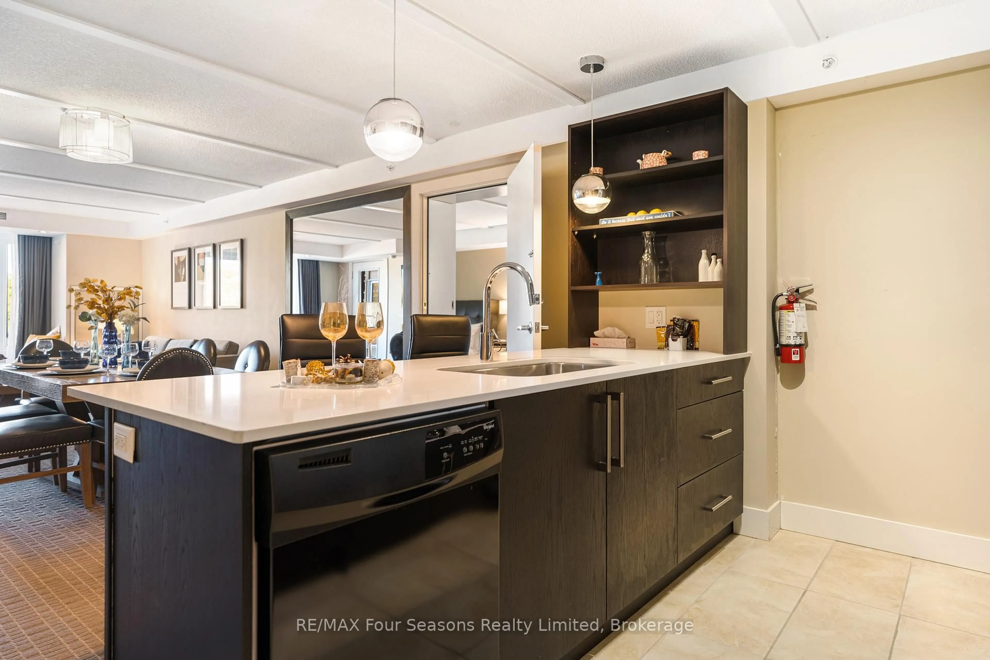 Open concept kitchen, ceramic/tile floor for 9 Harbour St #6210/6212, Collingwood Ontario L9Y 5C5