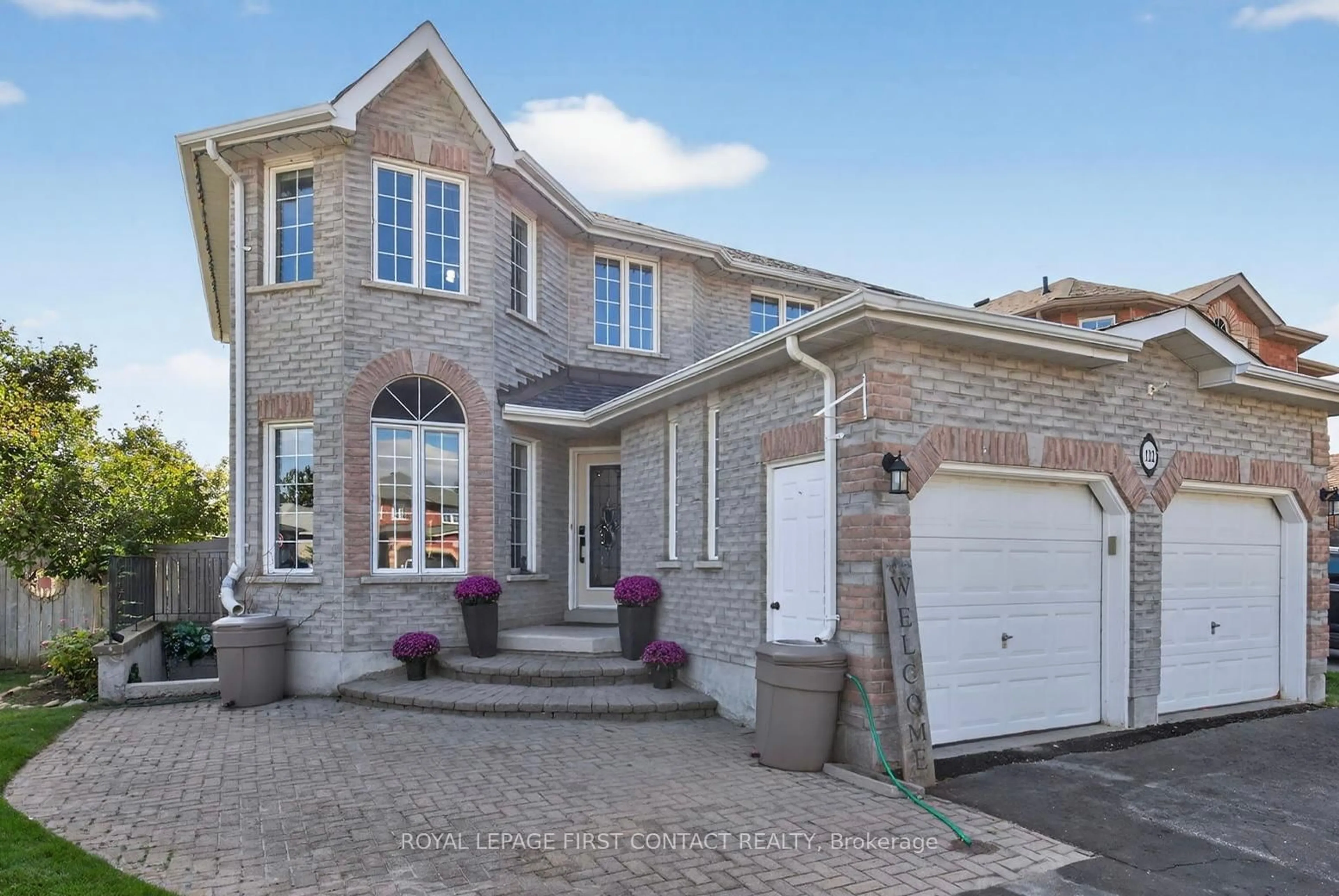 Home with brick exterior material, street for 122 Northview Cres, Barrie Ontario L4N 9T7
