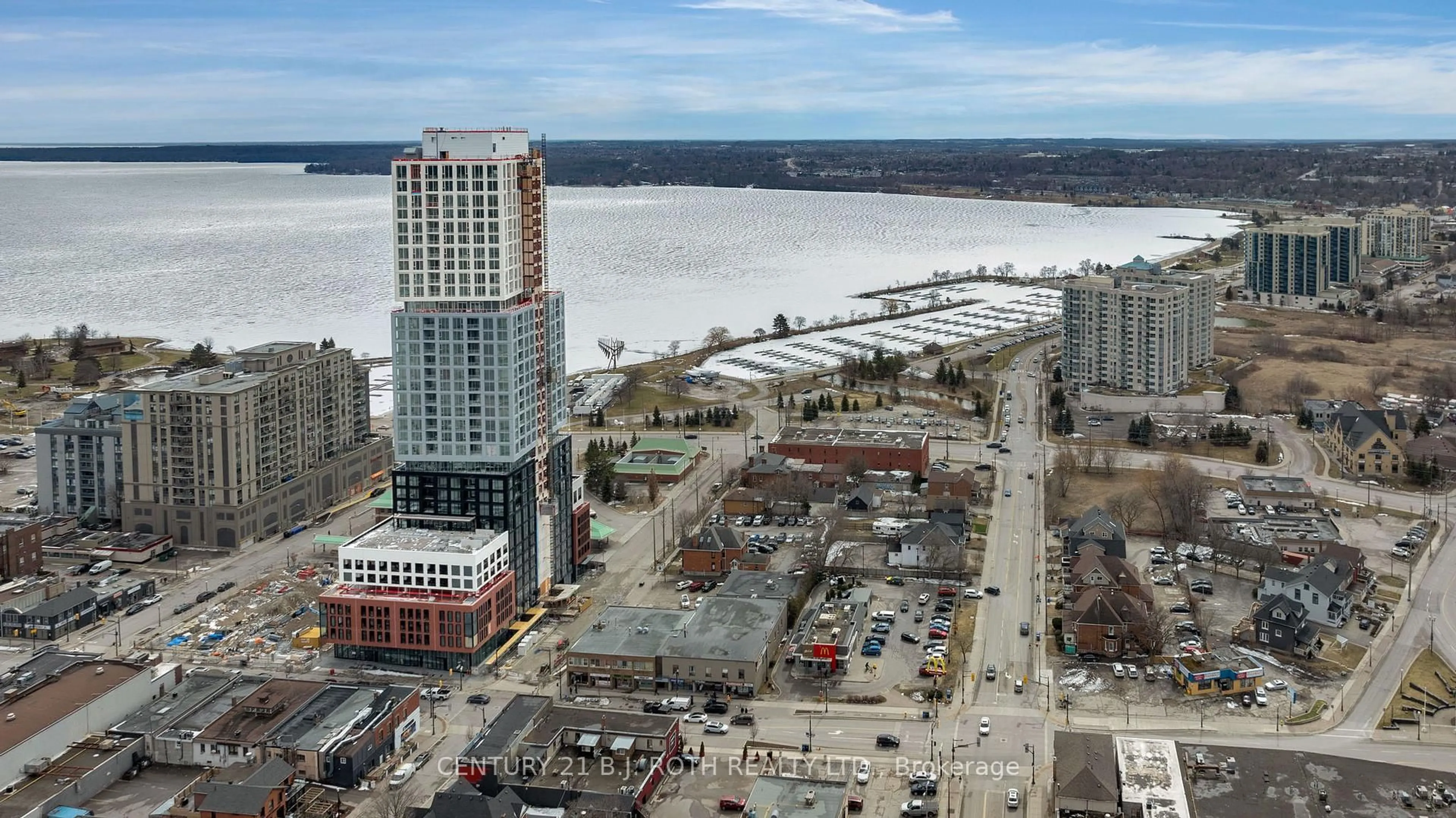 A pic from outside/outdoor area/front of a property/back of a property/a pic from drone, city buildings view from balcony for 39 Mary St #1909, Barrie Ontario L4N 1S9