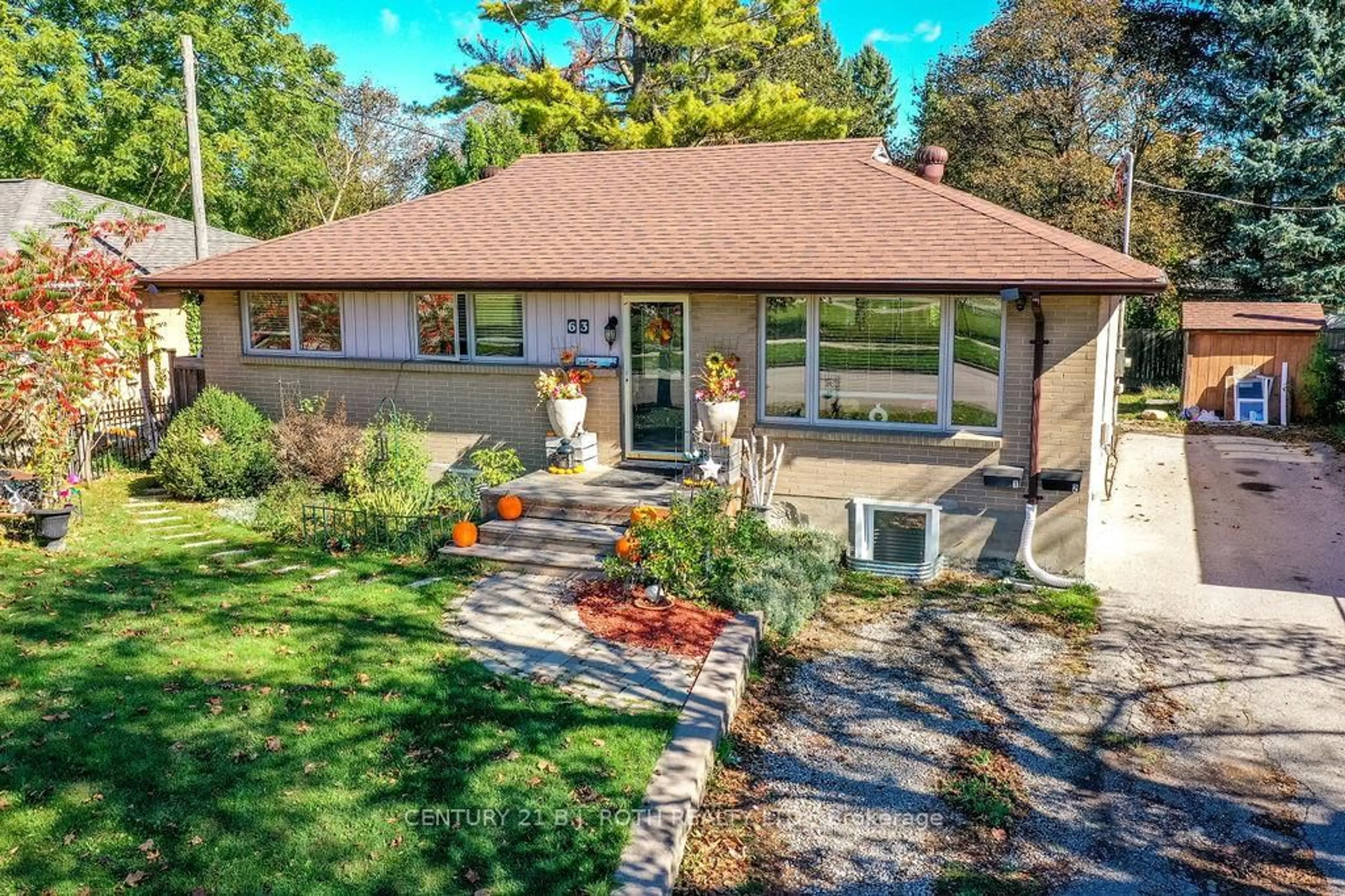 Unknown for 63 Davidson St, Barrie Ontario L4M 3S2