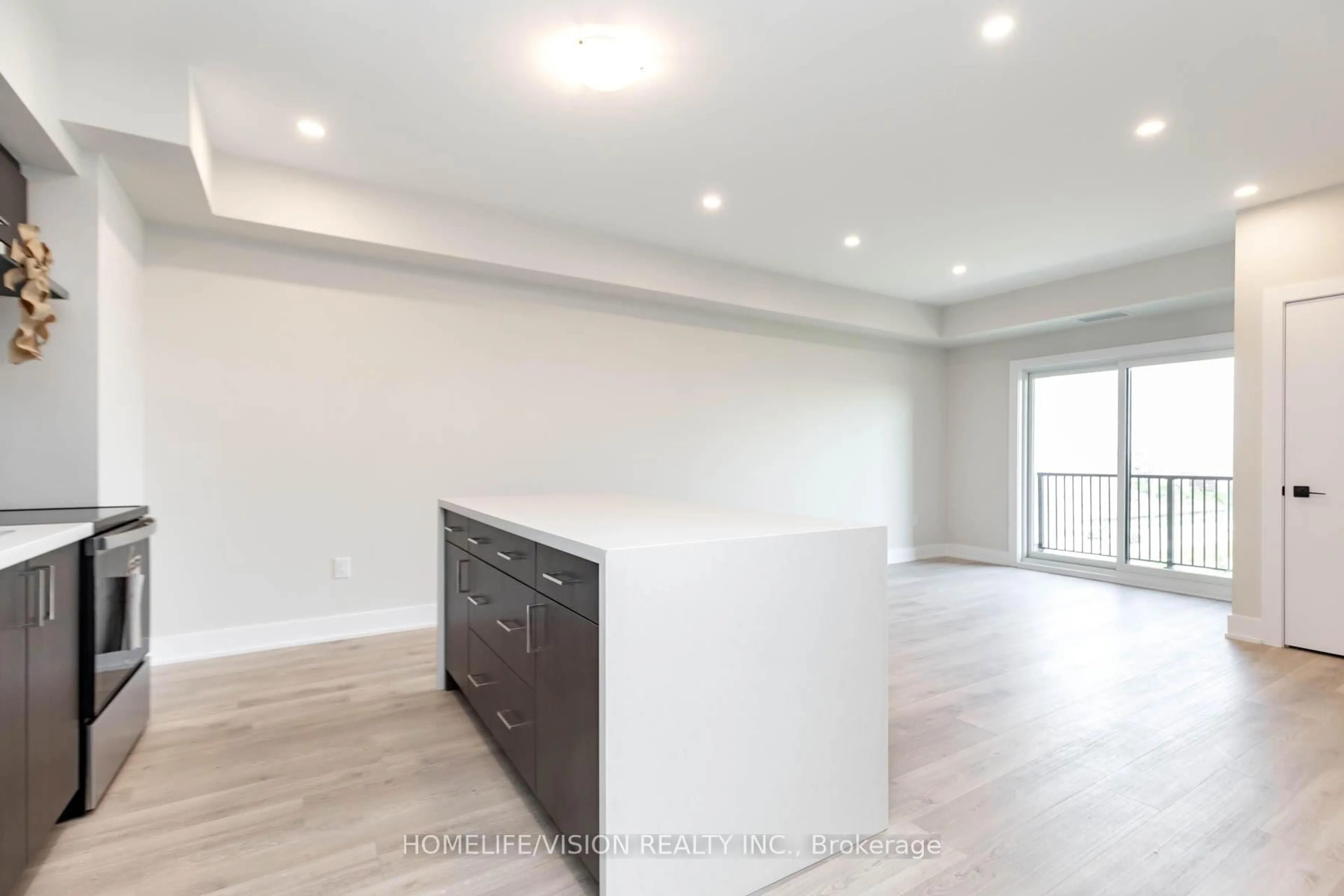 A pic of a room for 1 Chef Lane #312, Barrie Ontario L9J 0T1