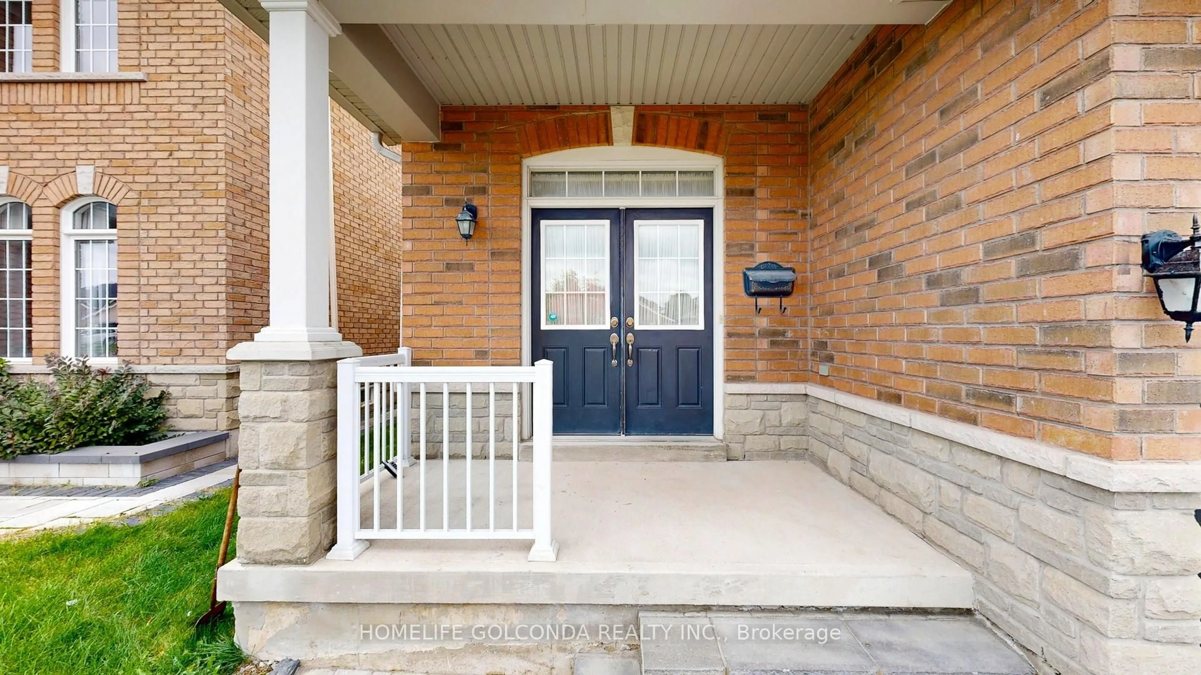 Indoor entryway for 146 SANDRINGHAM Dr, Barrie Ontario L4M 0C9