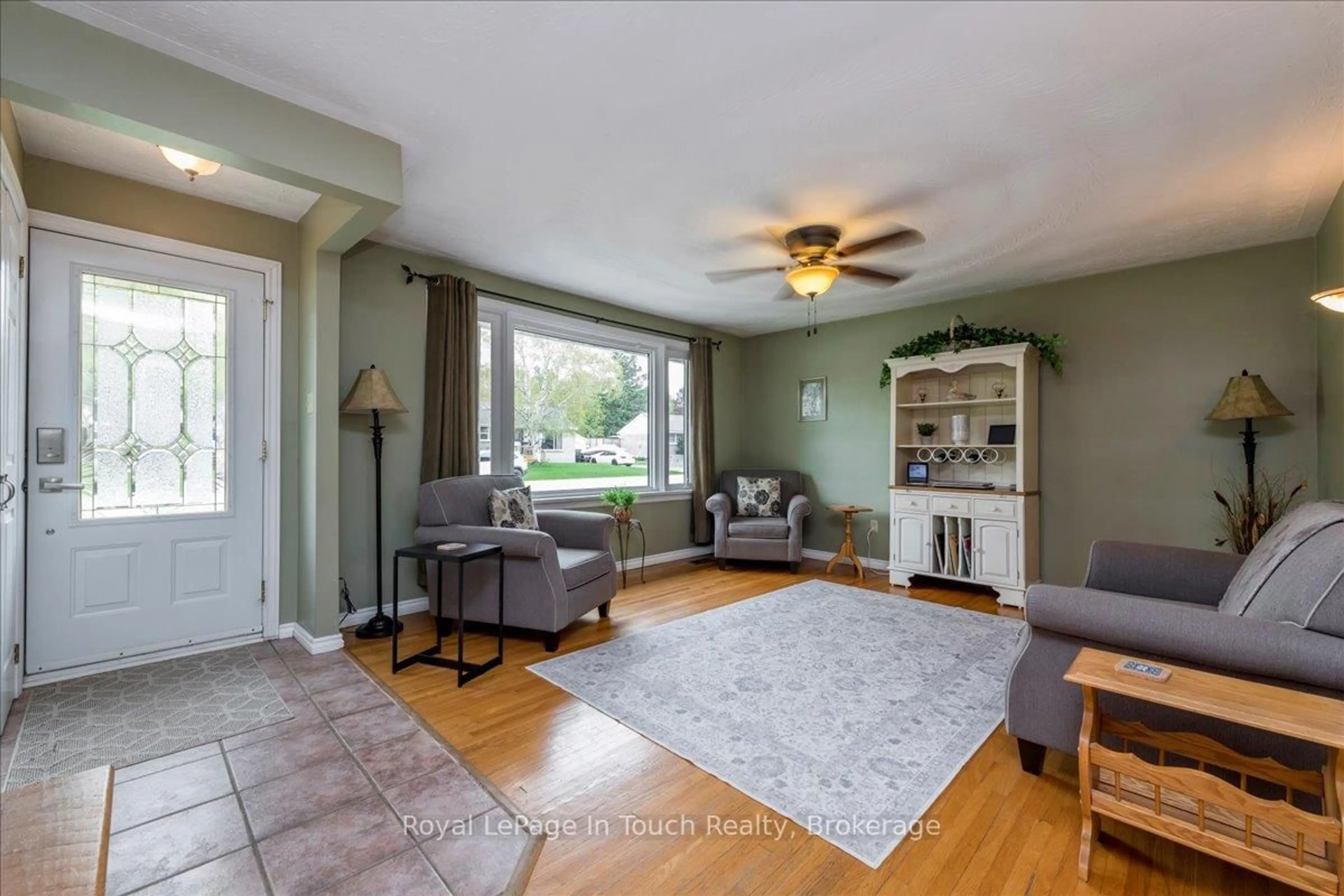 Living room with furniture, unknown for 296 John St, Midland Ontario L4R 2J5