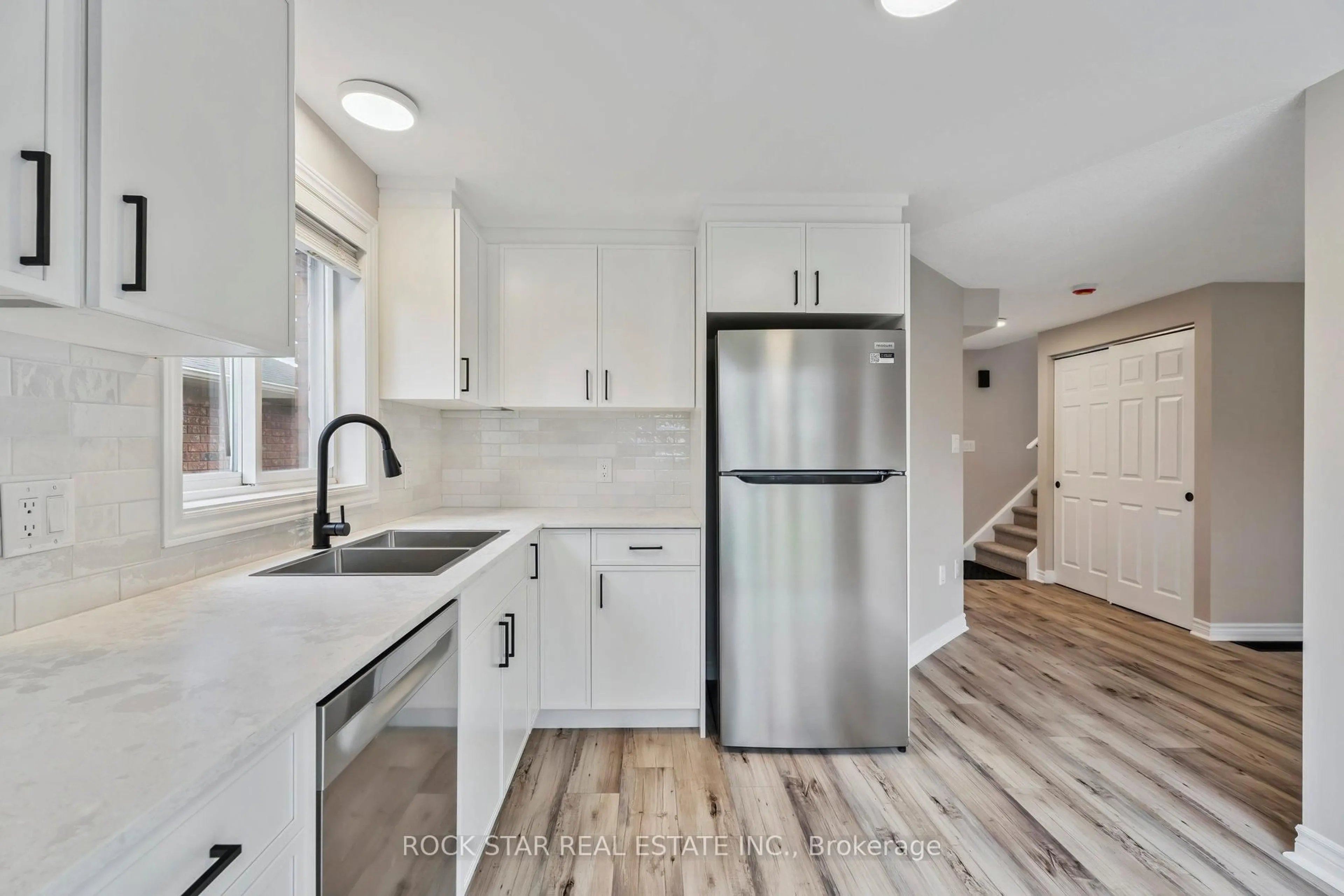 Open concept kitchen, unknown for 8 Ginger Dr, Barrie Ontario L4N 9Z2