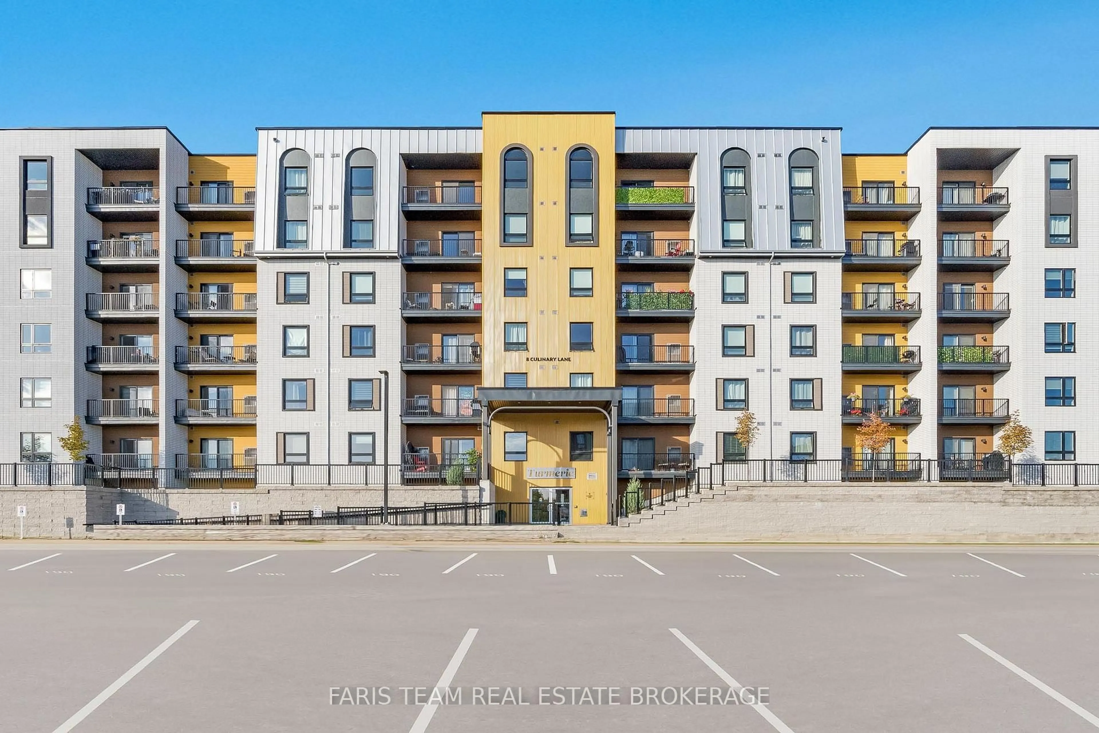 A pic from outside/outdoor area/front of a property/back of a property/a pic from drone, building for 8 Culinary Lane #102, Barrie Ontario L9J 0T2