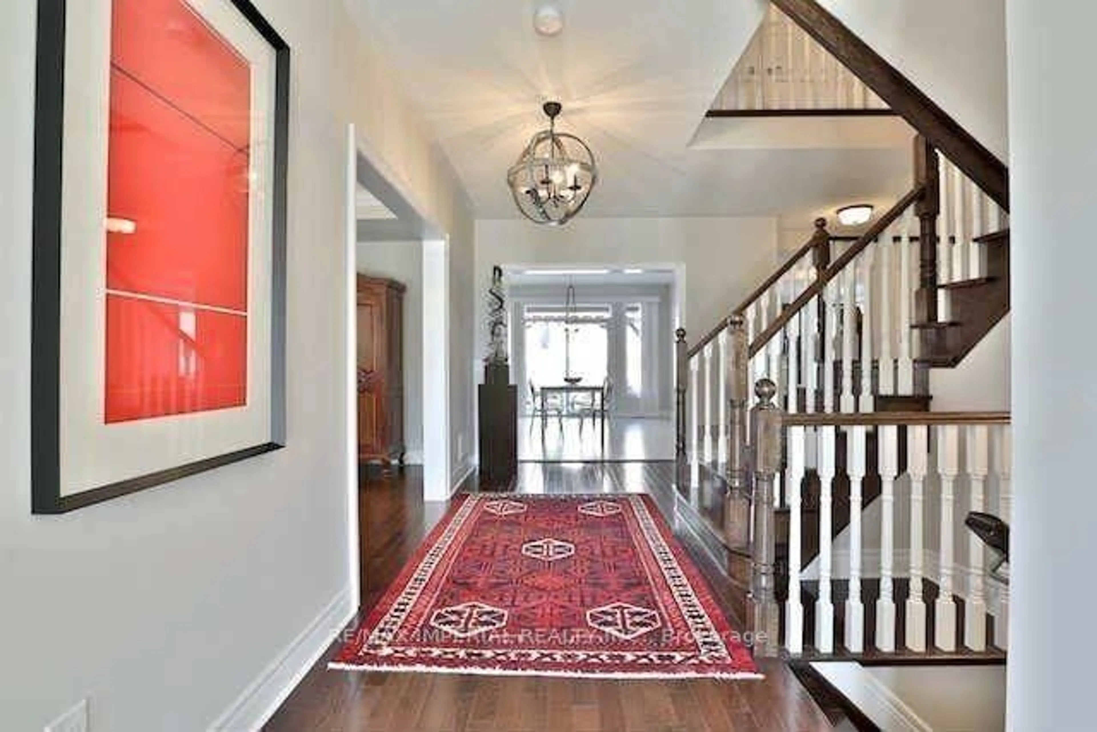 Indoor entryway for 4 Plunkett Crt, Barrie Ontario L4N 6M3