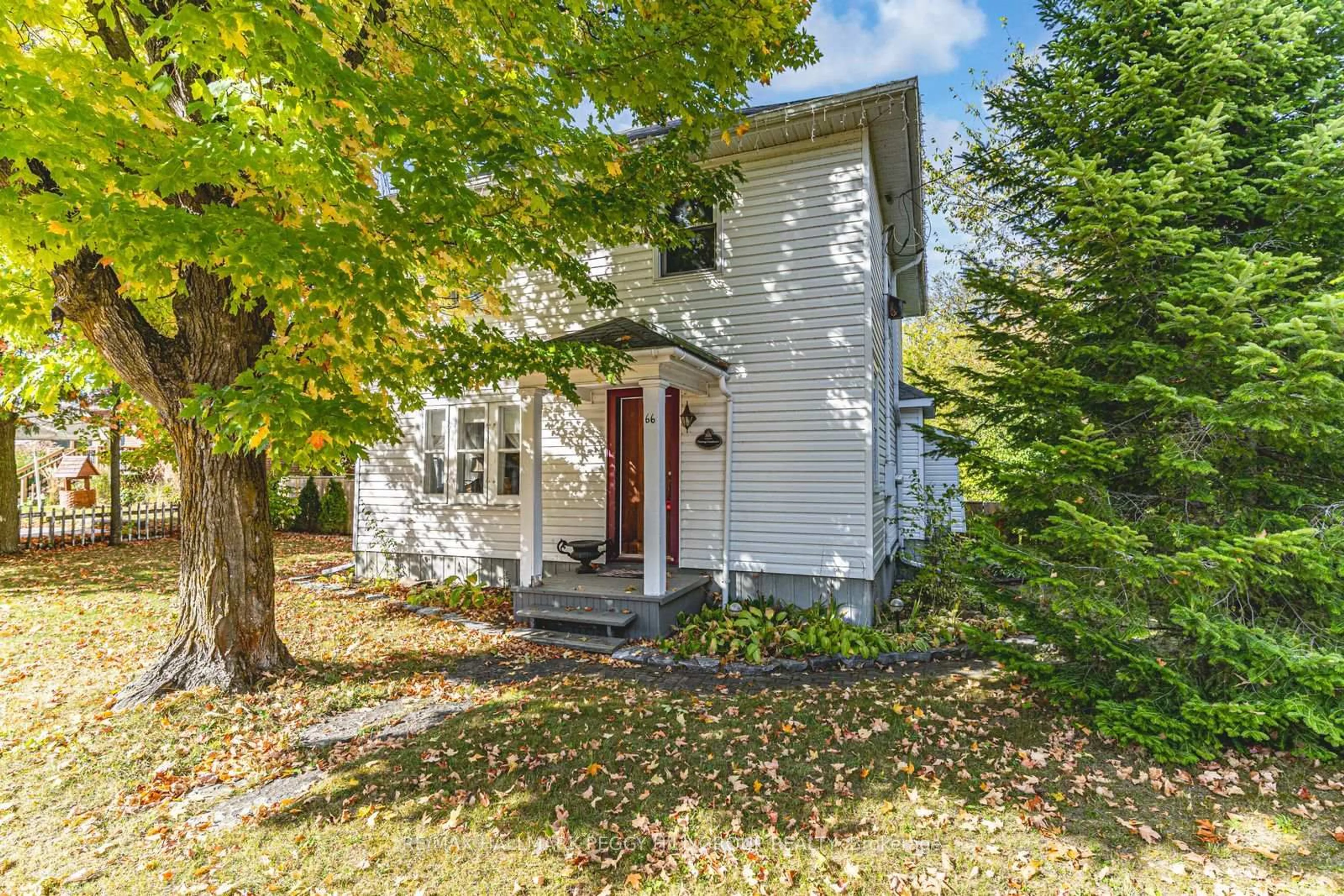 Home with vinyl exterior material, street for 66 Richard St, Tay Ontario L0K 2A0