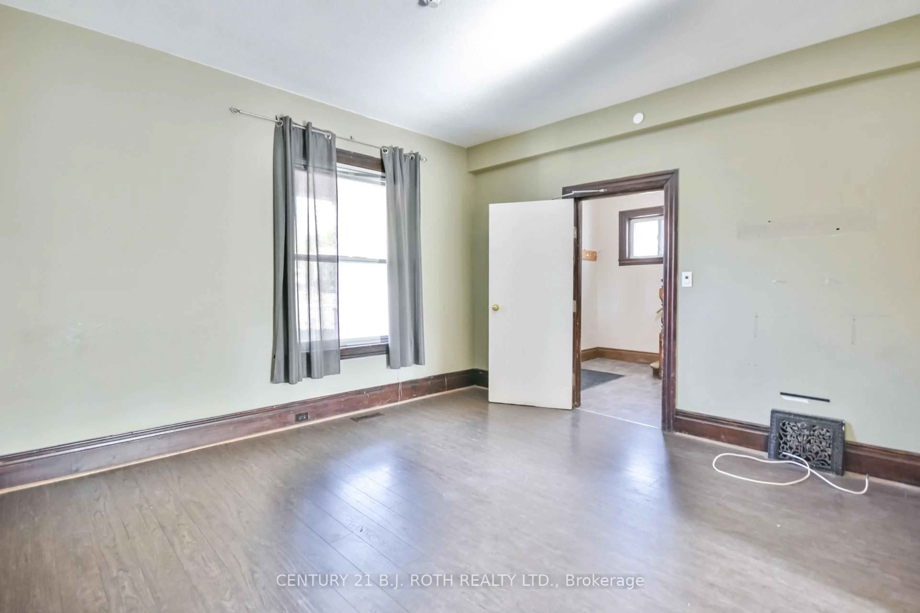 A pic of a room for 67 Nottawasaga St, Orillia Ontario L3V 3J5