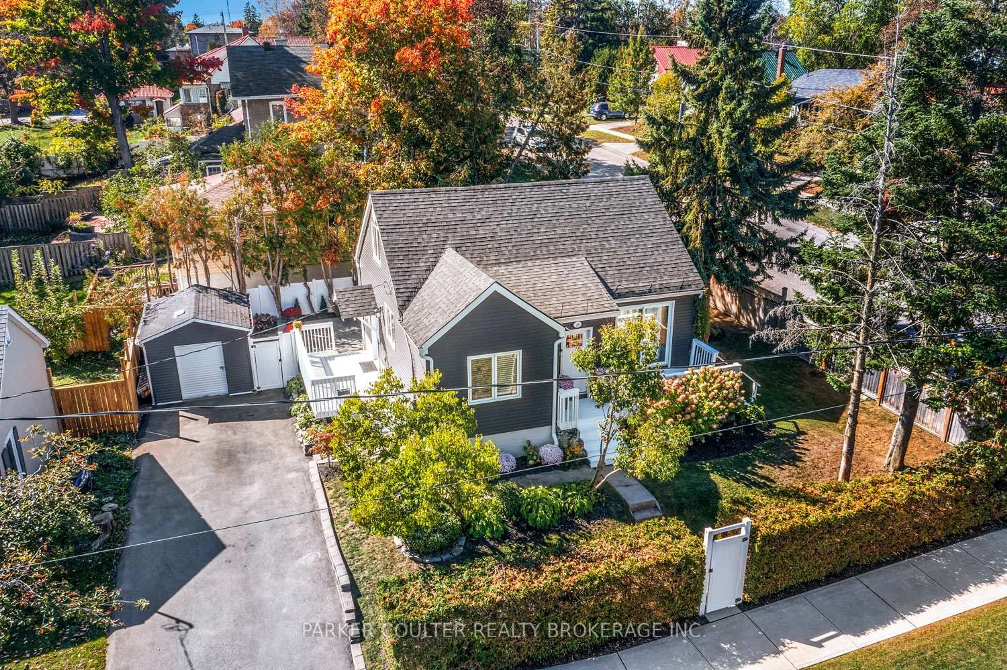 A pic from outside/outdoor area/front of a property/back of a property/a pic from drone, street for 45 Bleeker St, Orillia Ontario L3V 5Z1