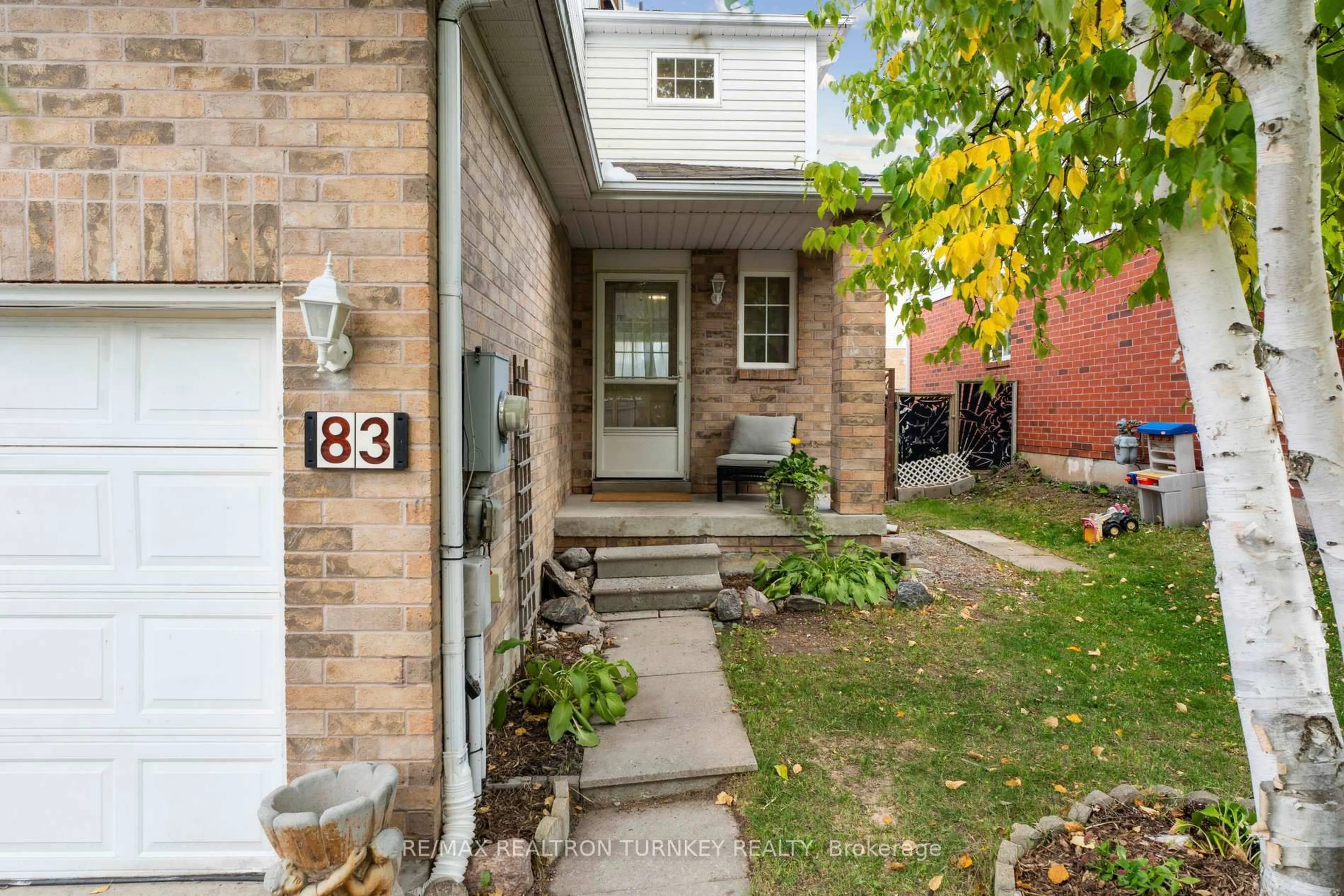 Unknown for 83 Pickett Cres, Barrie Ontario L4N 8C1