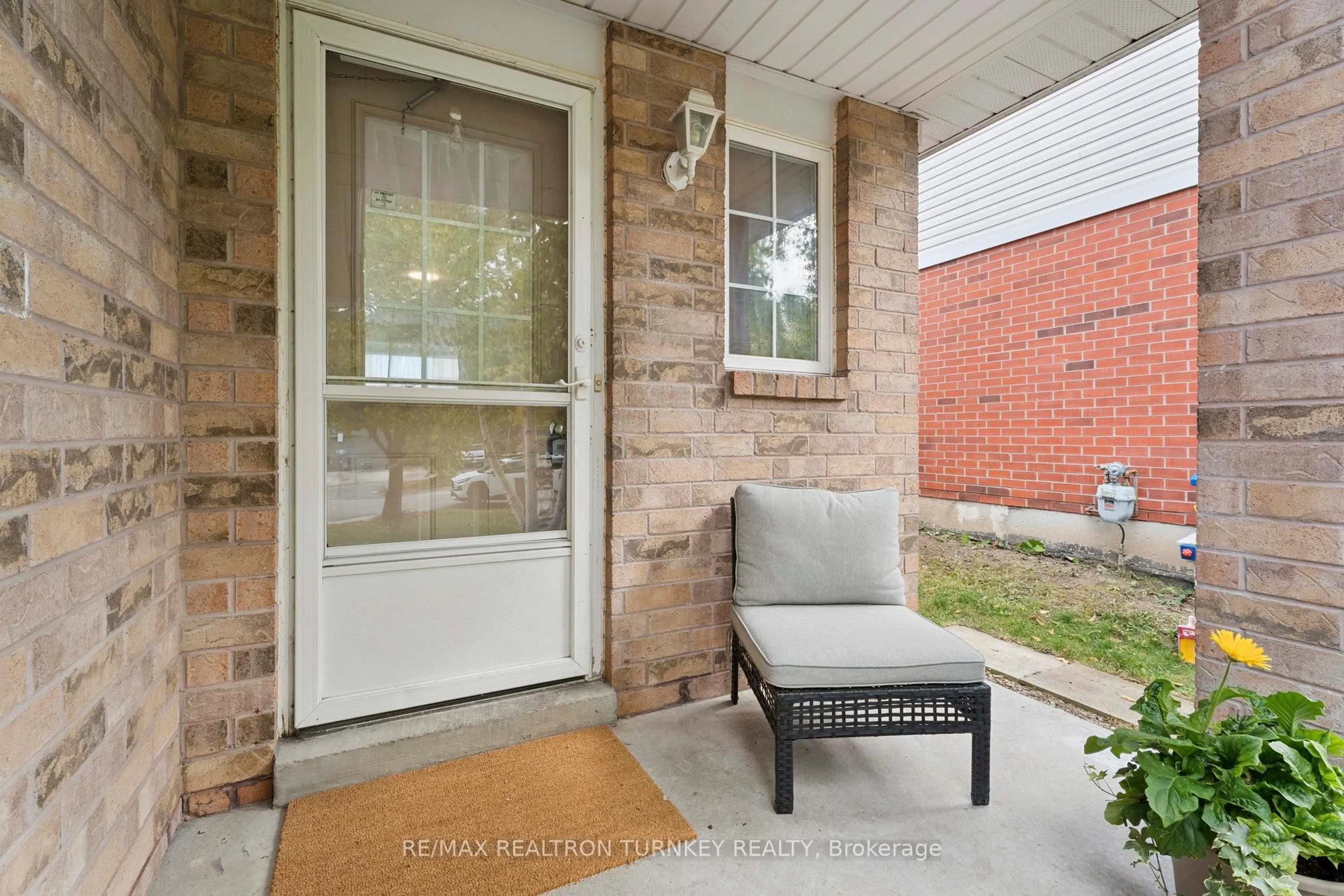 Unknown for 83 Pickett Cres, Barrie Ontario L4N 8C1