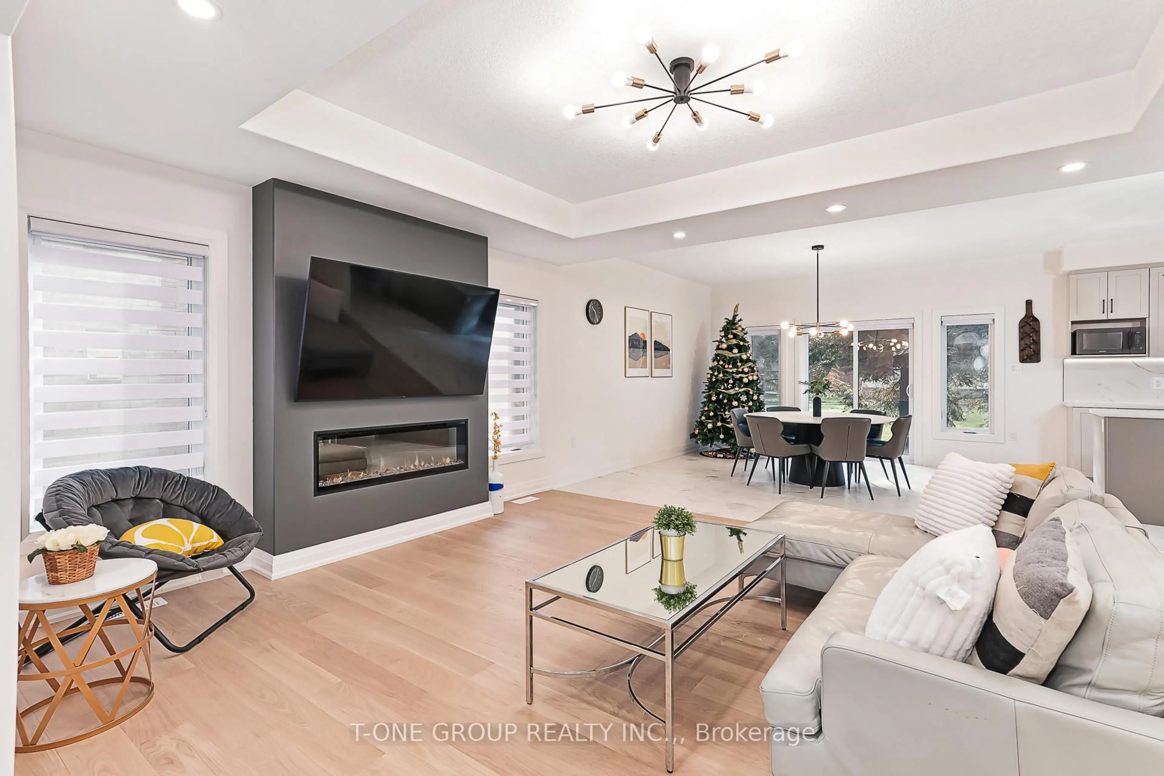 Living room with furniture, unknown for 59 Maidens Cres, Collingwood Ontario L9Y 5M4