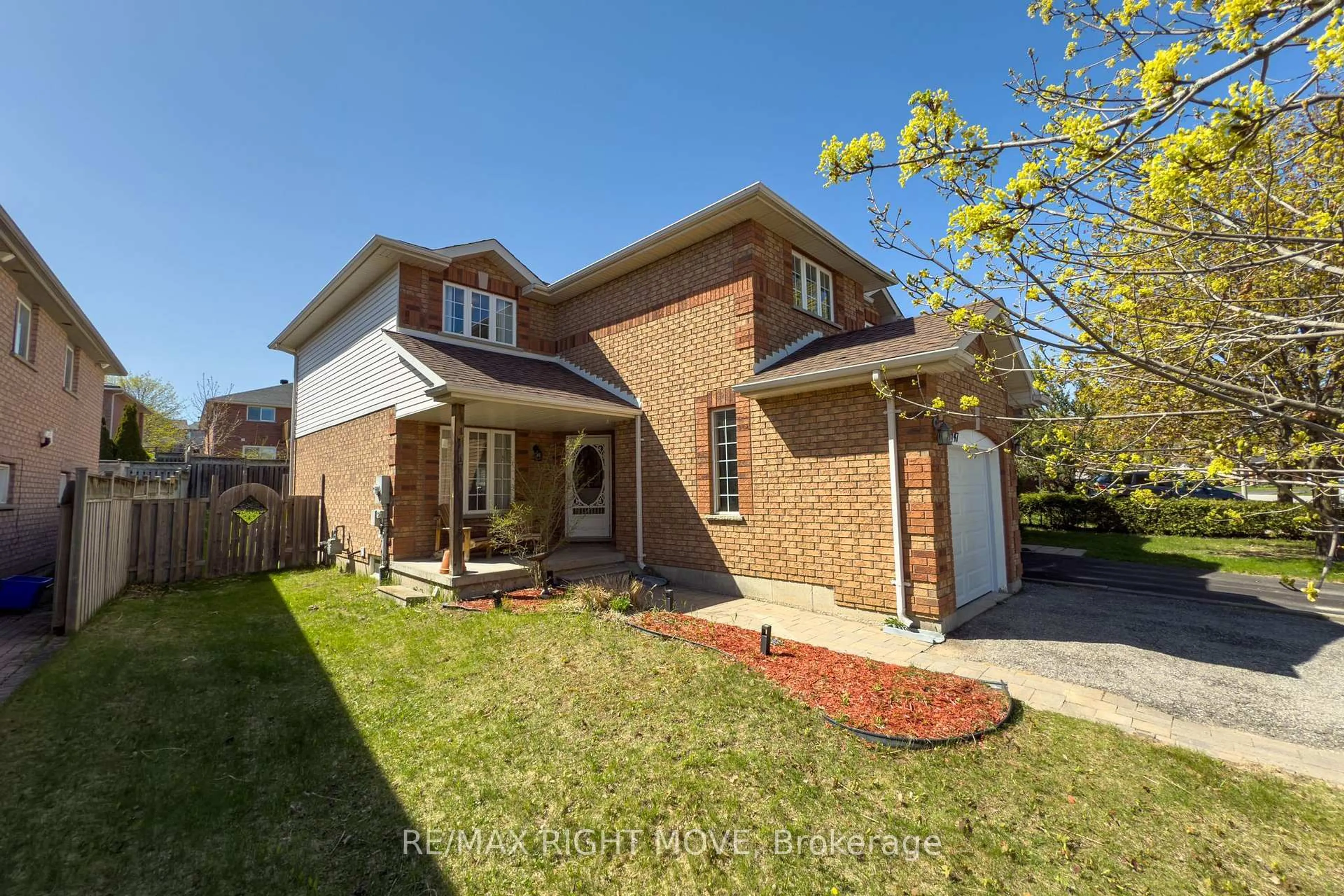 Home with brick exterior material, street for 147 Julia Cres, Orillia Ontario L3V 7X3