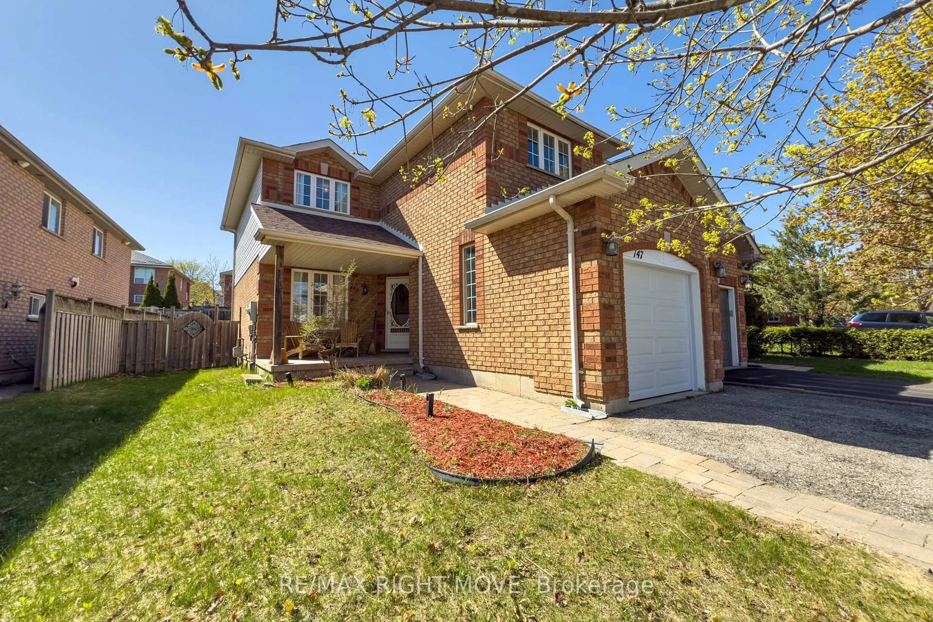 Home with brick exterior material, street for 147 Julia Cres, Orillia Ontario L3V 7X3
