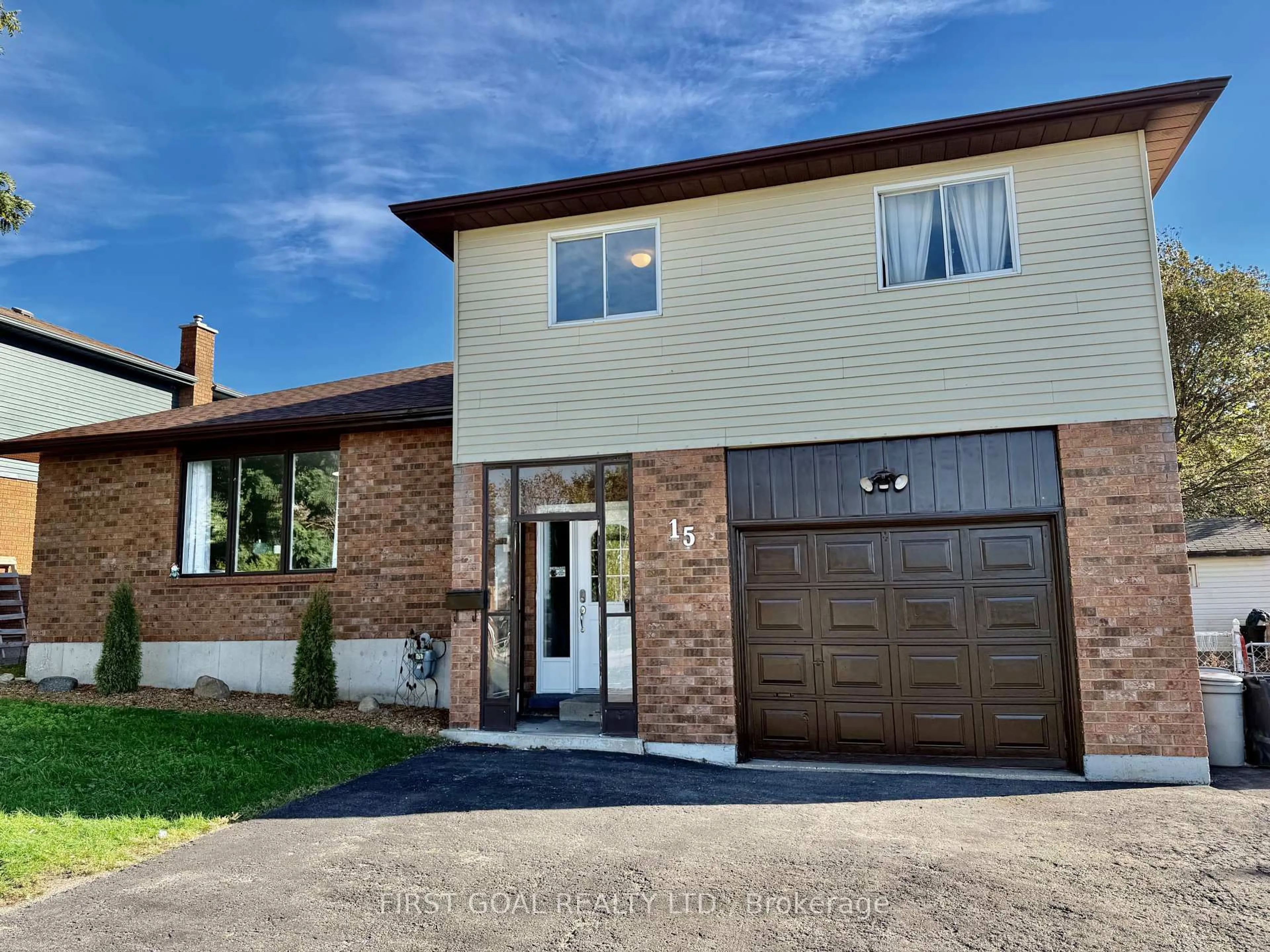 Home with brick exterior material, street for 15 Little Ave, Barrie Ontario L4N 6R4