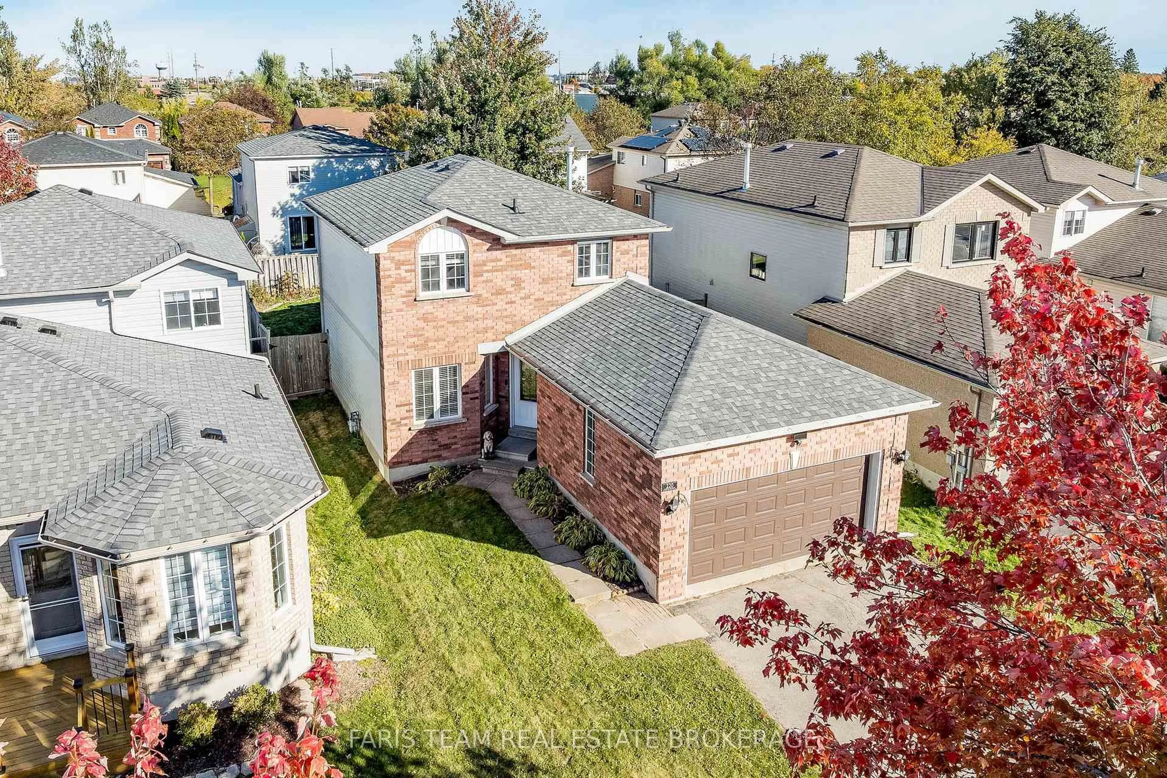 A pic from outside/outdoor area/front of a property/back of a property/a pic from drone, street for 220 Churchland Dr, Barrie Ontario L4N 8N7