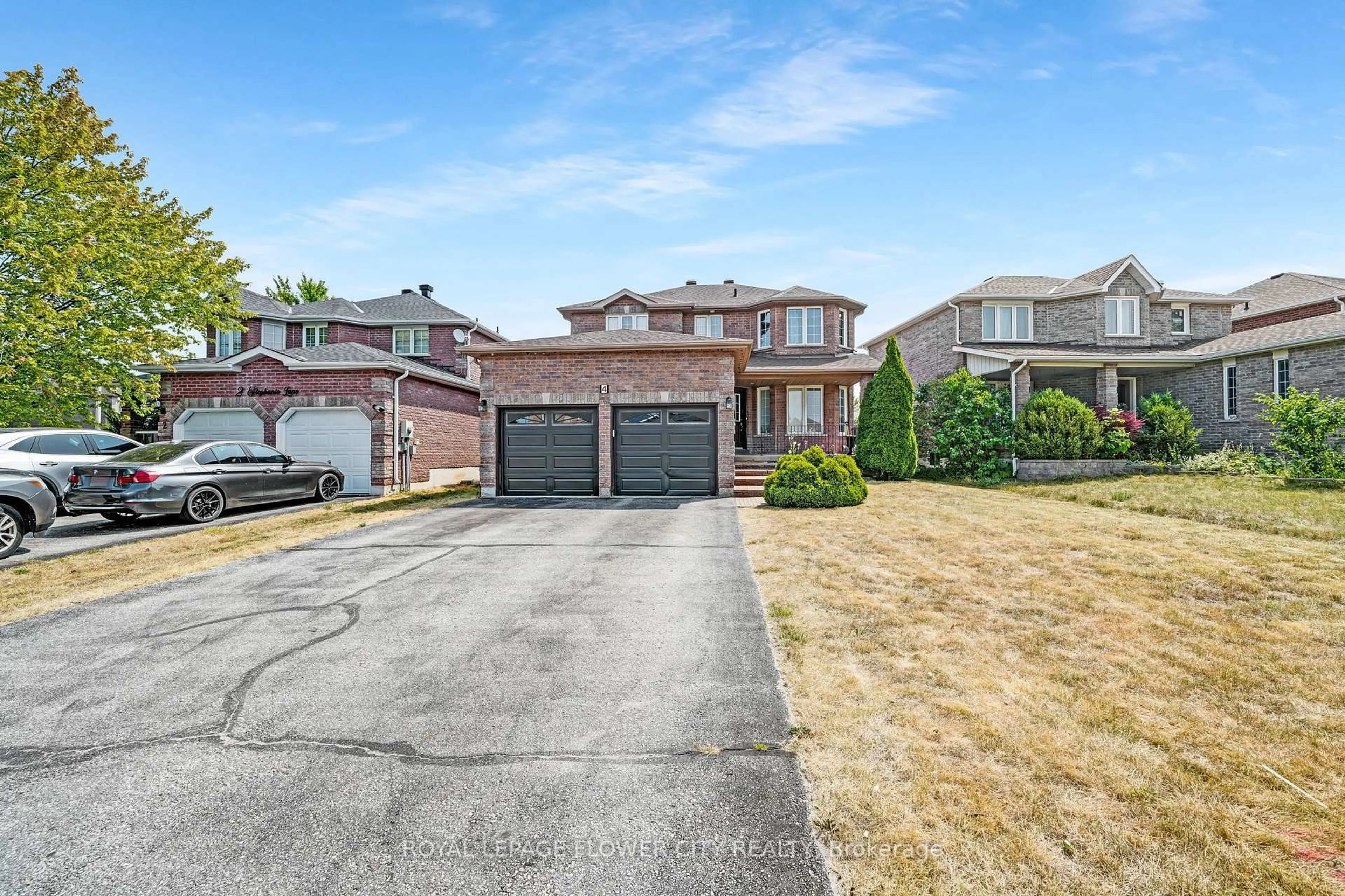 A pic from outside/outdoor area/front of a property/back of a property/a pic from drone, street for 4 Stephanie Lane, Barrie Ontario L4N 0V2