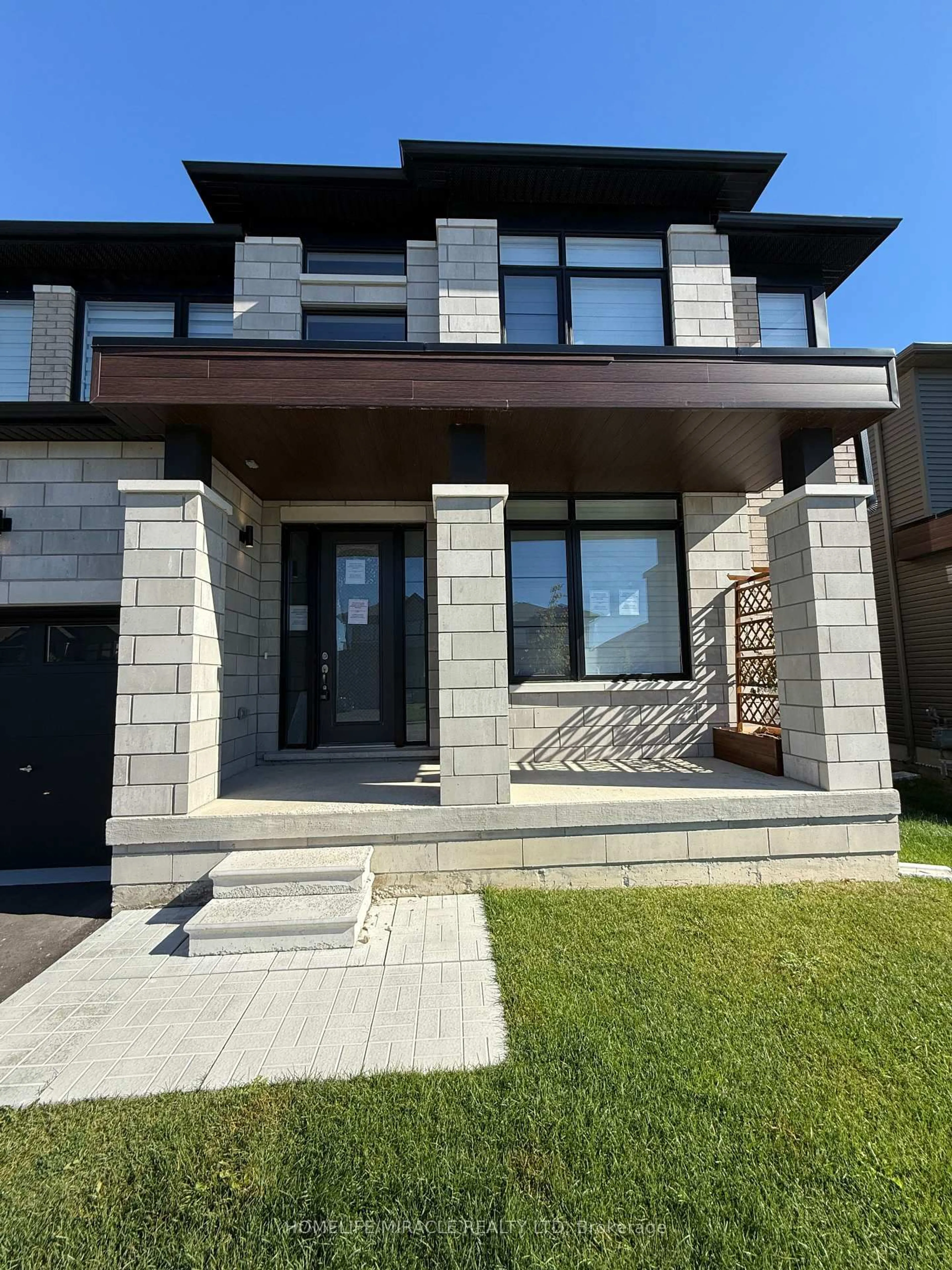Home with brick exterior material, street for 10 Rosanne Circ, Wasaga Beach Ontario L9Z 0N4