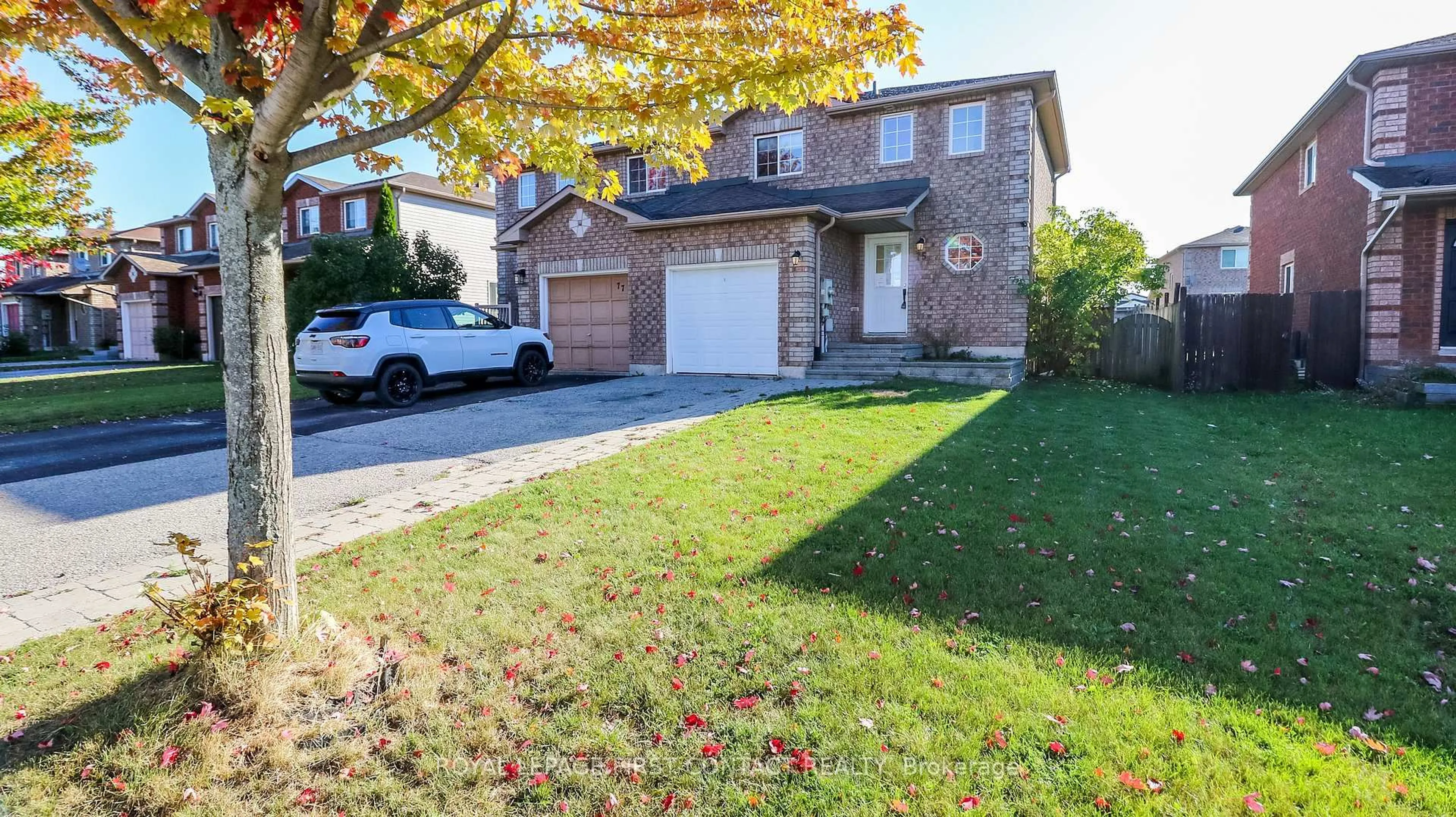 Home with brick exterior material, street for 75 Larkin Dr, Barrie Ontario L4M 7B3