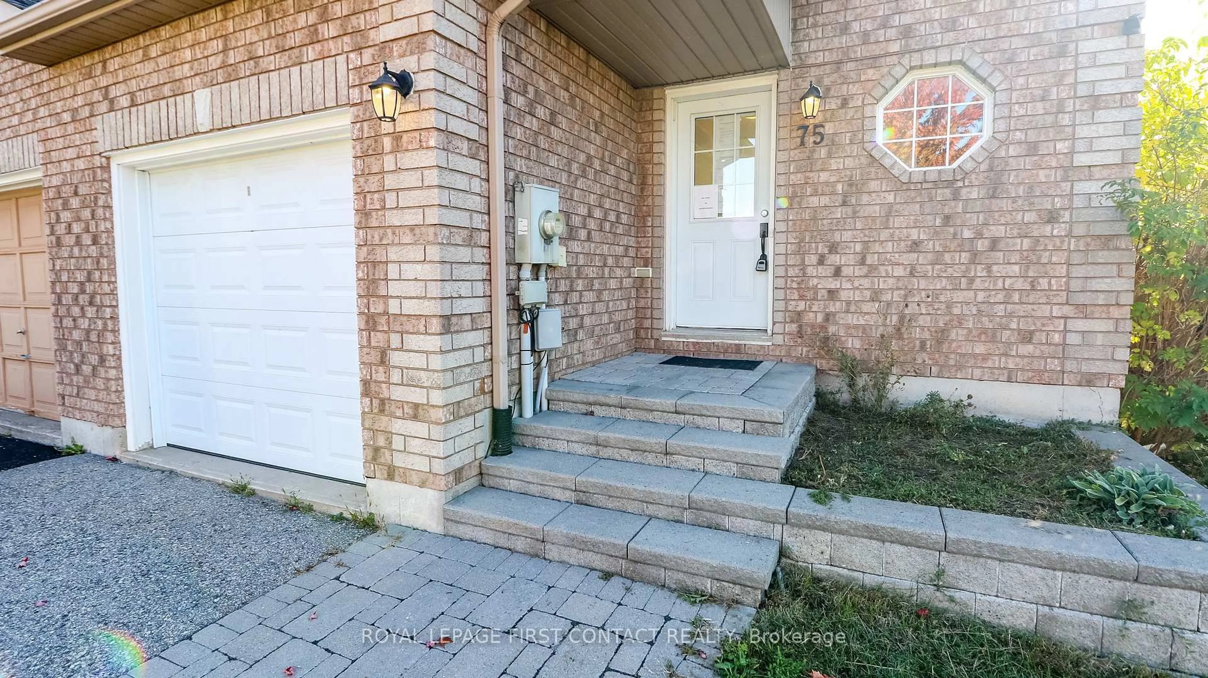 Home with brick exterior material, street for 75 Larkin Dr, Barrie Ontario L4M 7B3