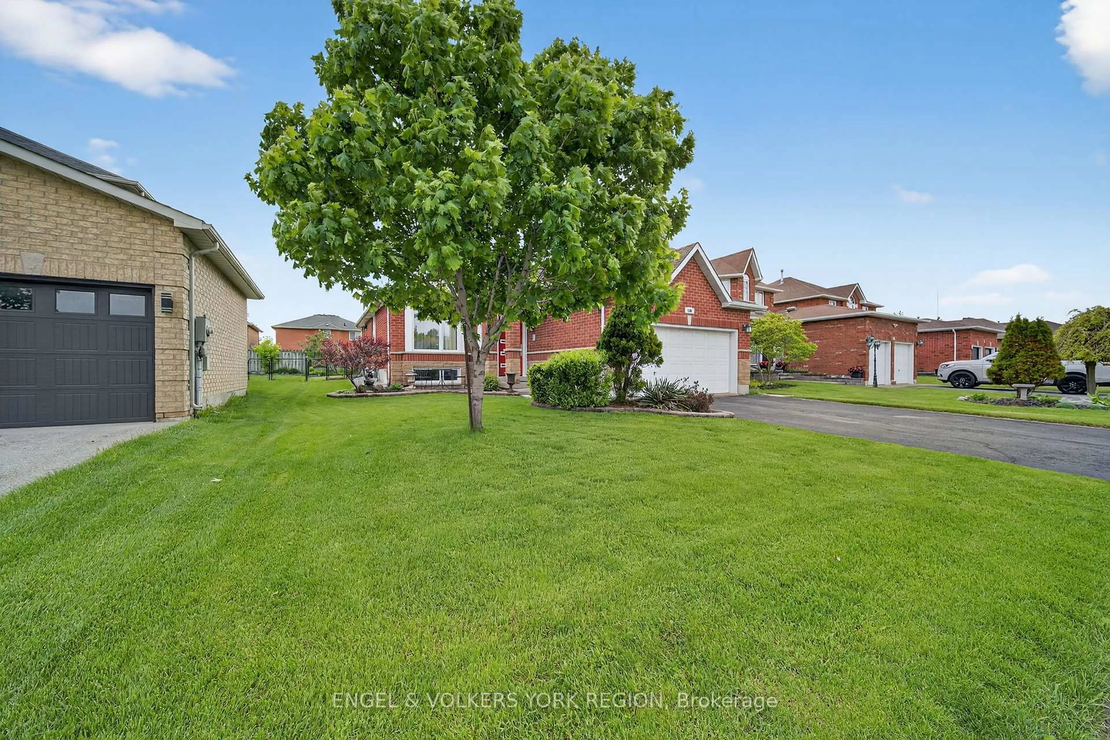 Unknown for 168 Hurst Dr, Barrie Ontario L4N 8P6